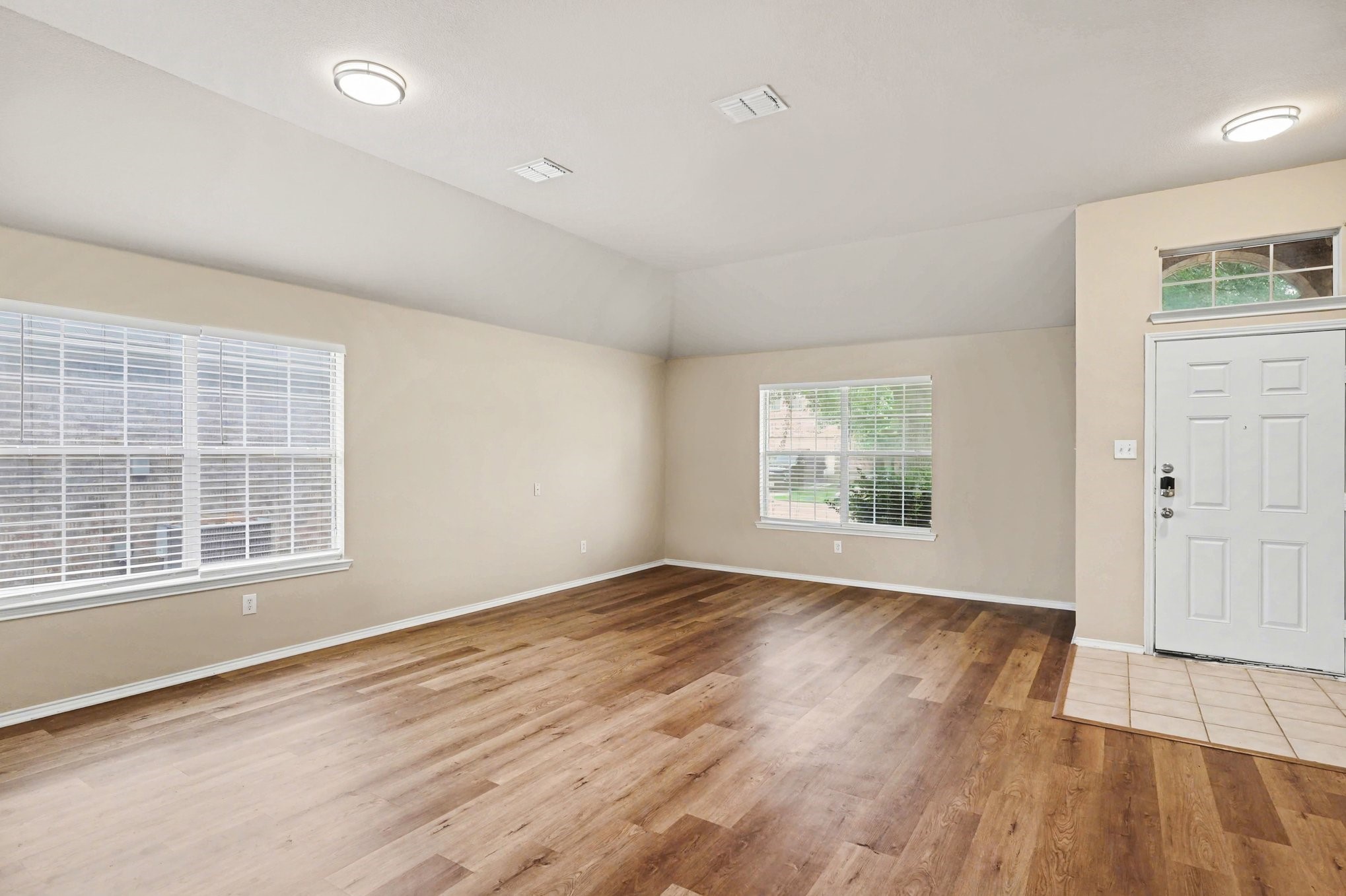 633 Horn Street Crowley TX 76036