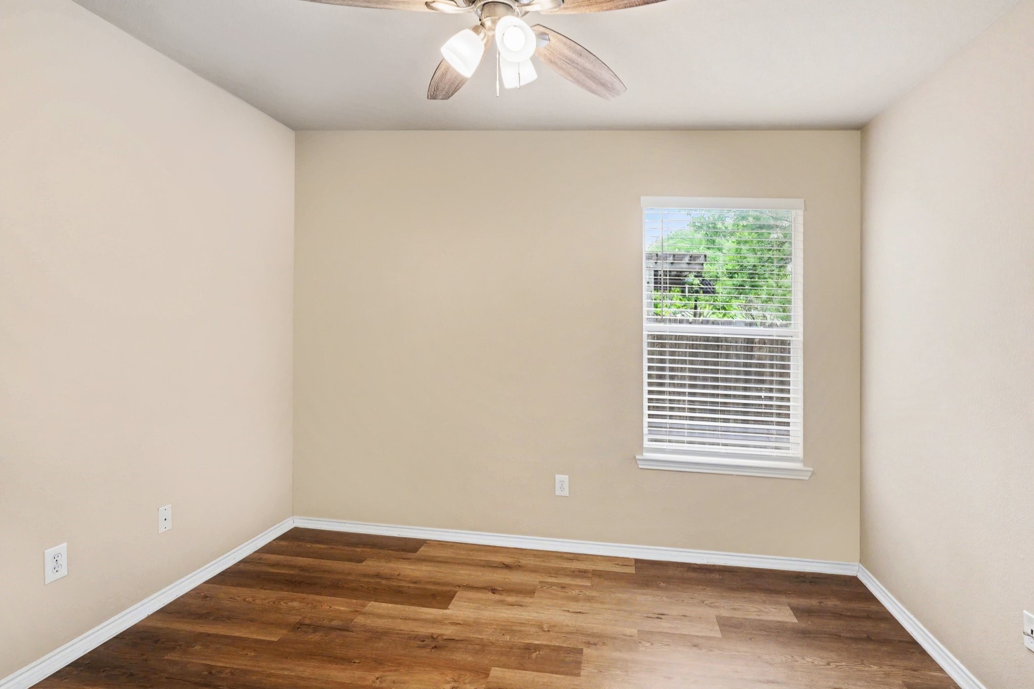 633 Horn Street Crowley TX 76036