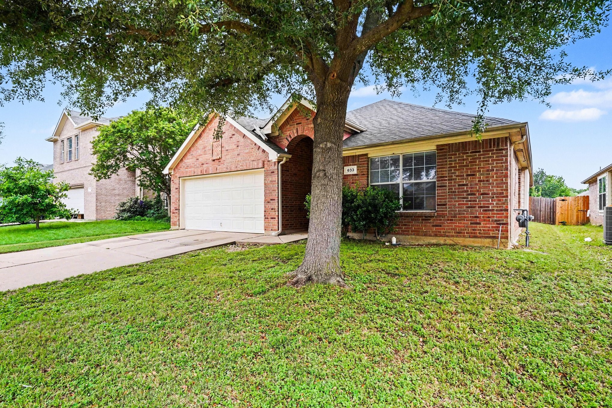633 Horn Street Crowley TX 76036