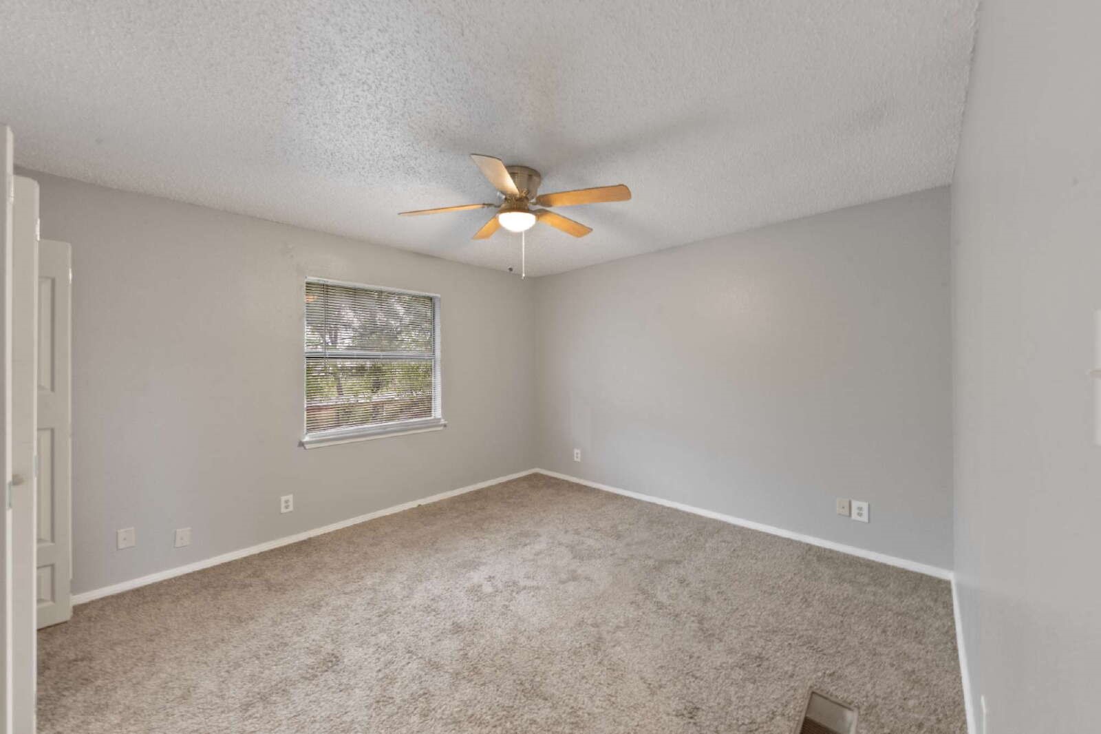 5825 Shadydell Drive Fort Worth TX 76135