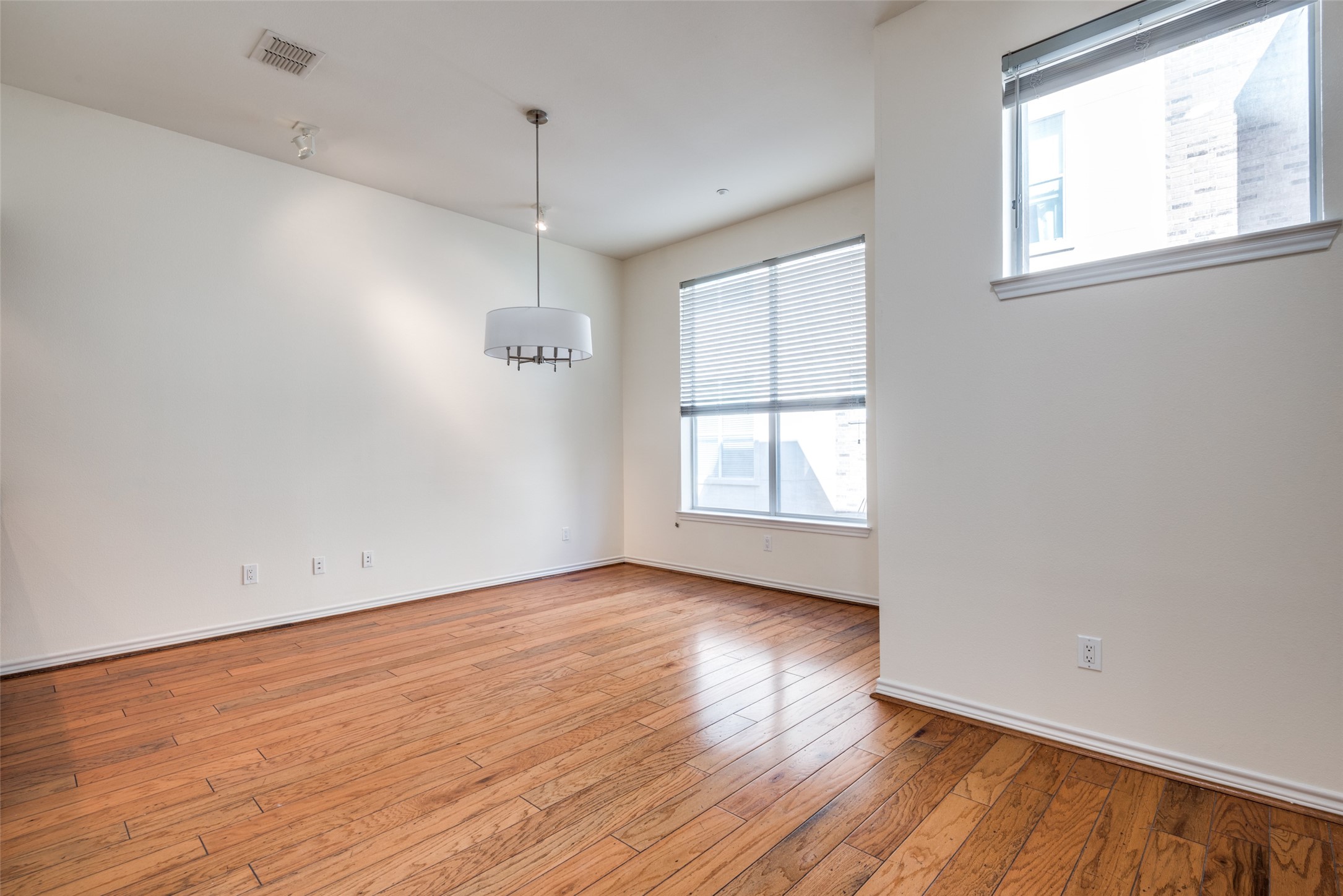 4225 Mckinney Avenue Dallas TX 75205