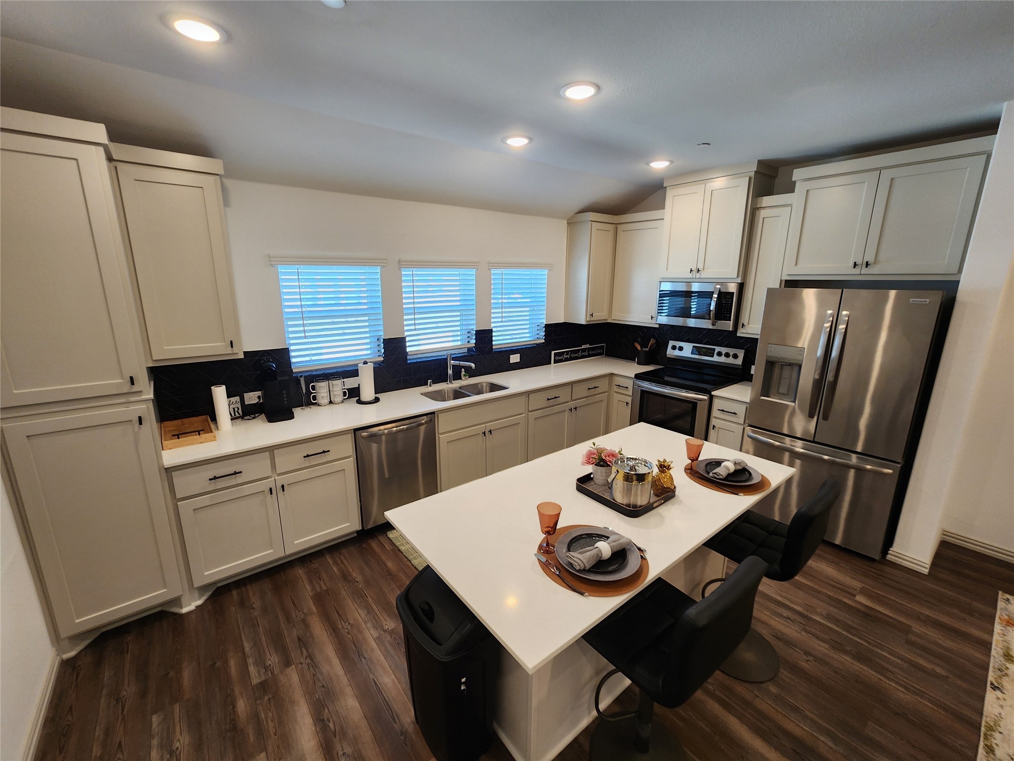4704 Haltom Road Haltom City TX 76117