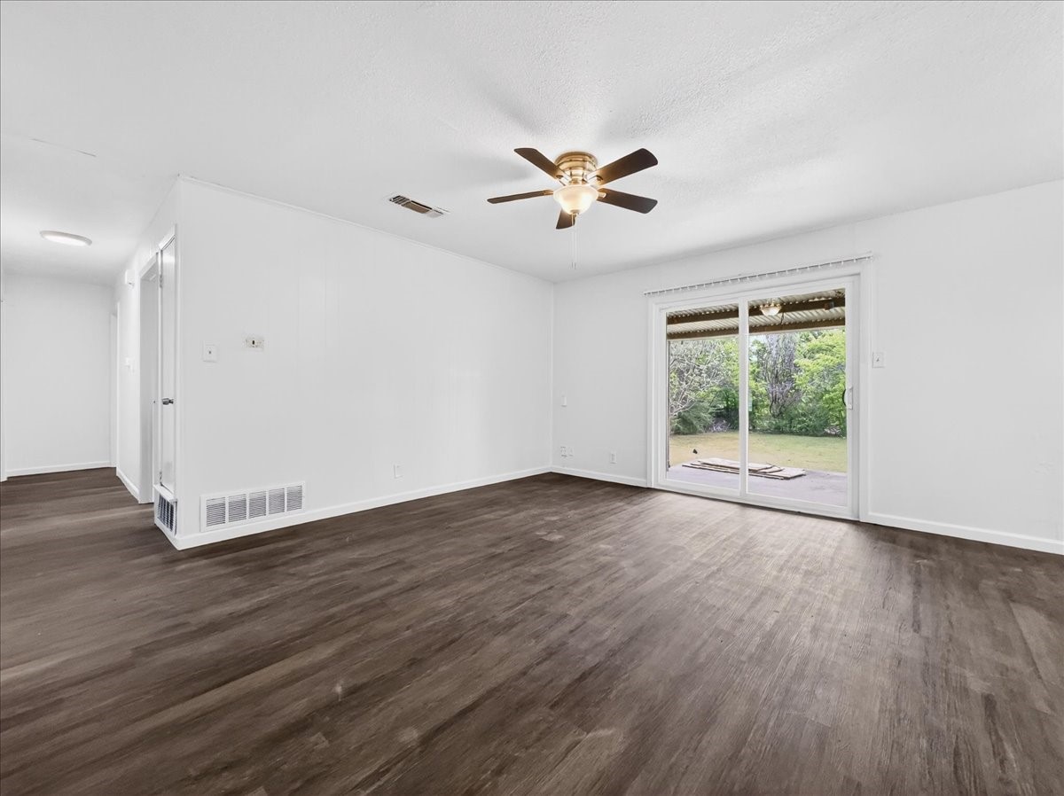 2521 Putnam Street Fort Worth TX 76112