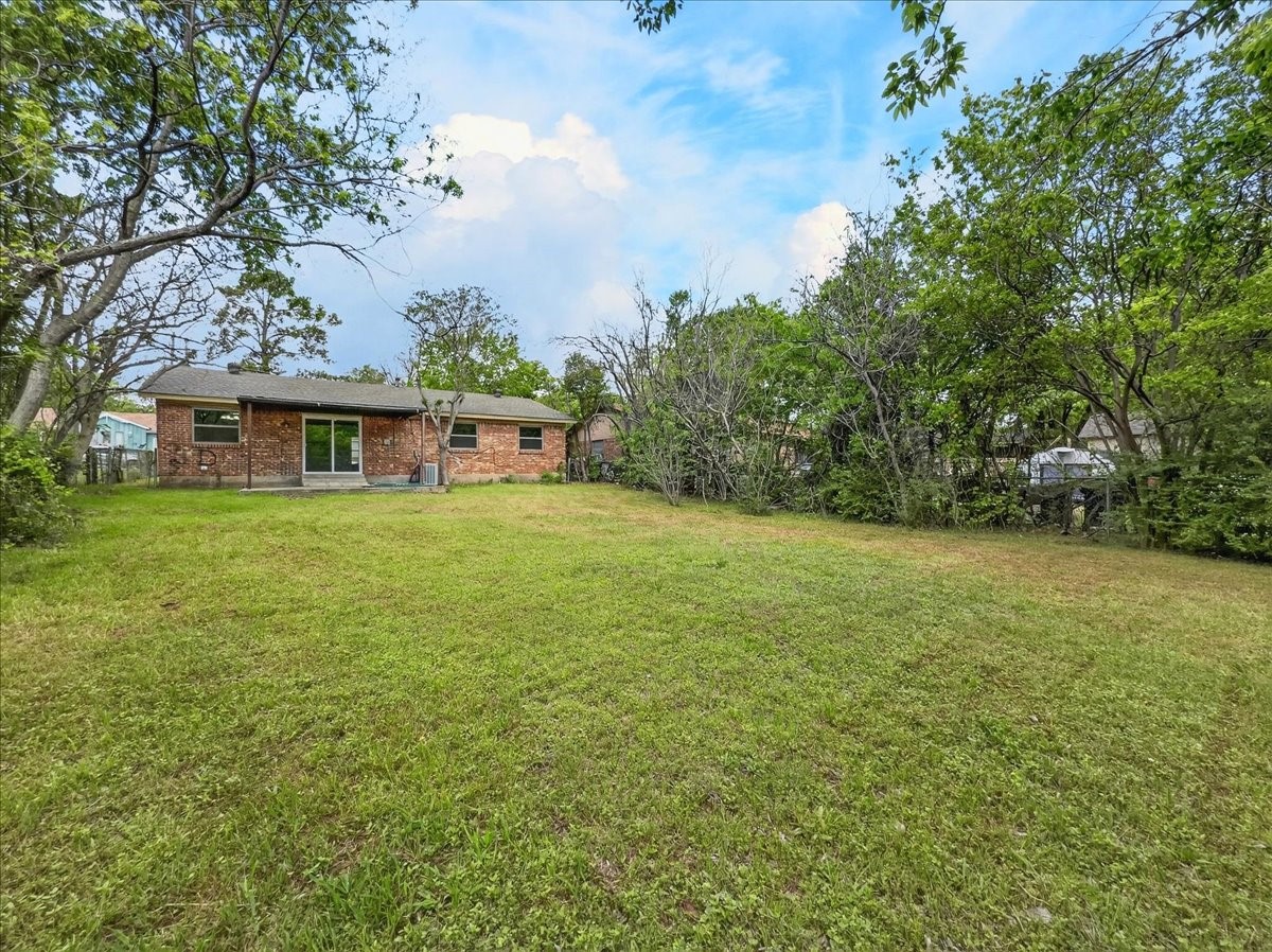 2521 Putnam Street Fort Worth TX 76112