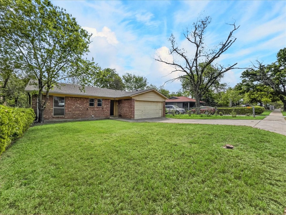 2521 Putnam Street Fort Worth TX 76112