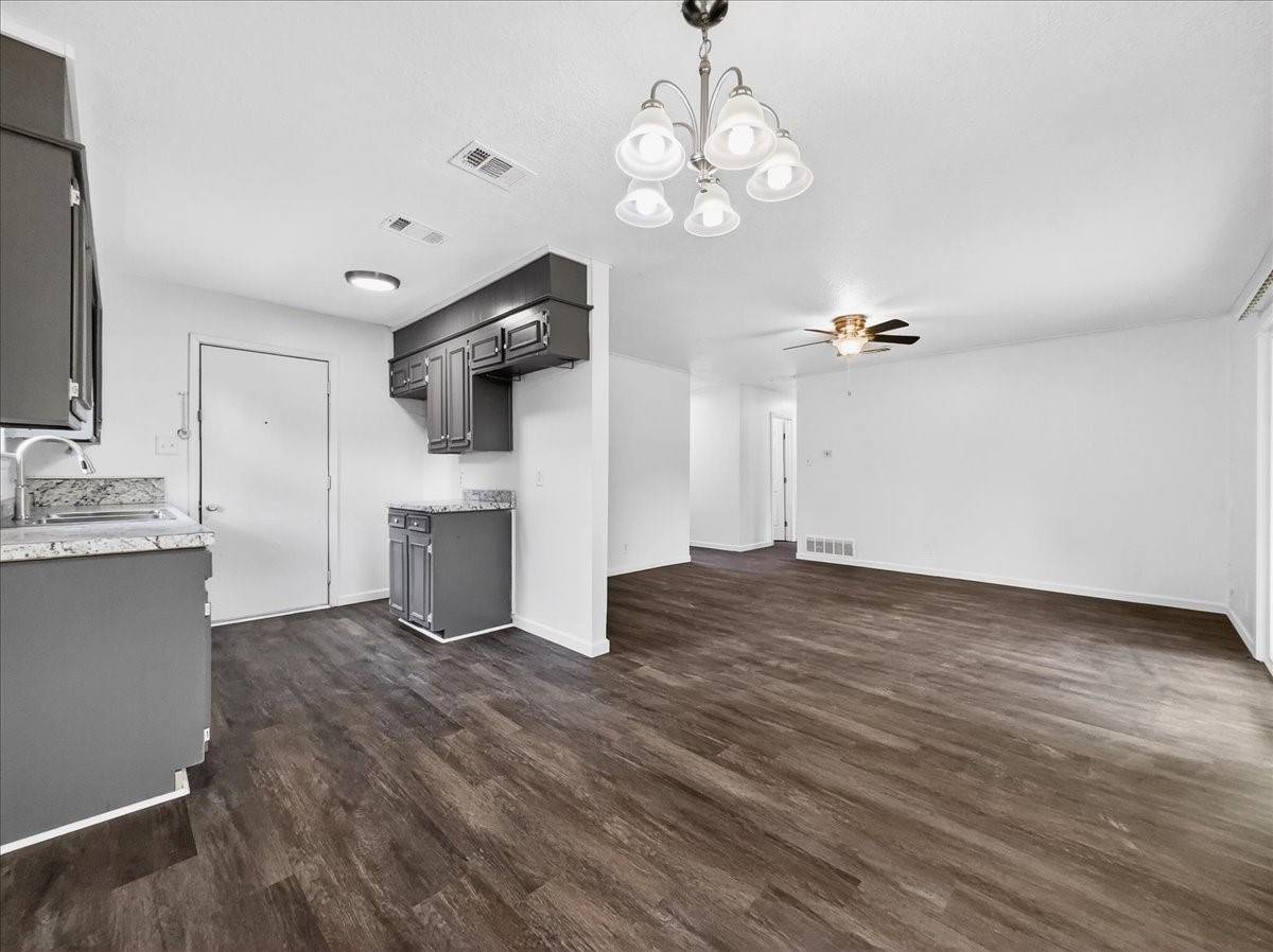 2521 Putnam Street Fort Worth TX 76112