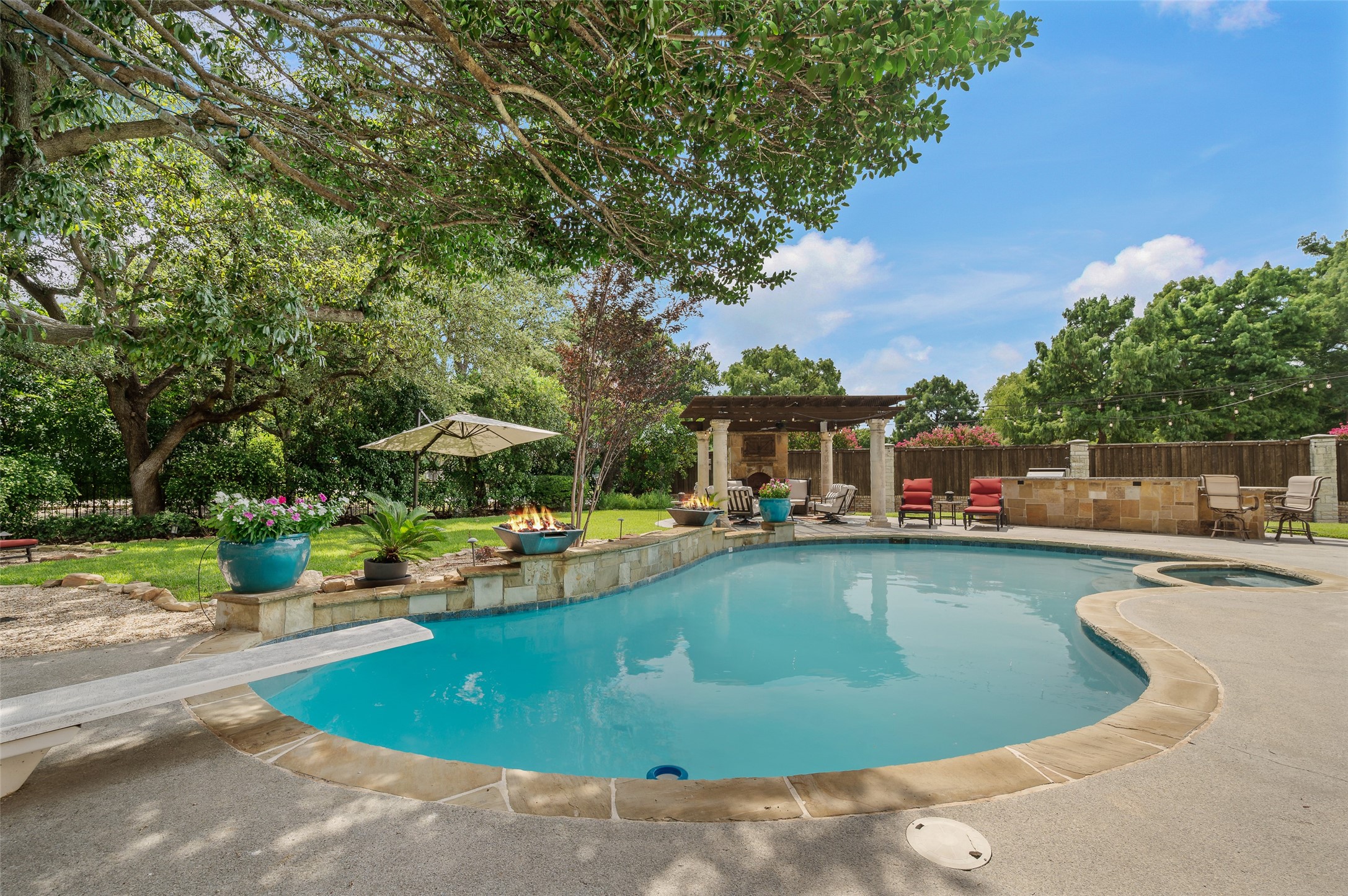 2004 Crown Knoll Lane Plano TX 75093