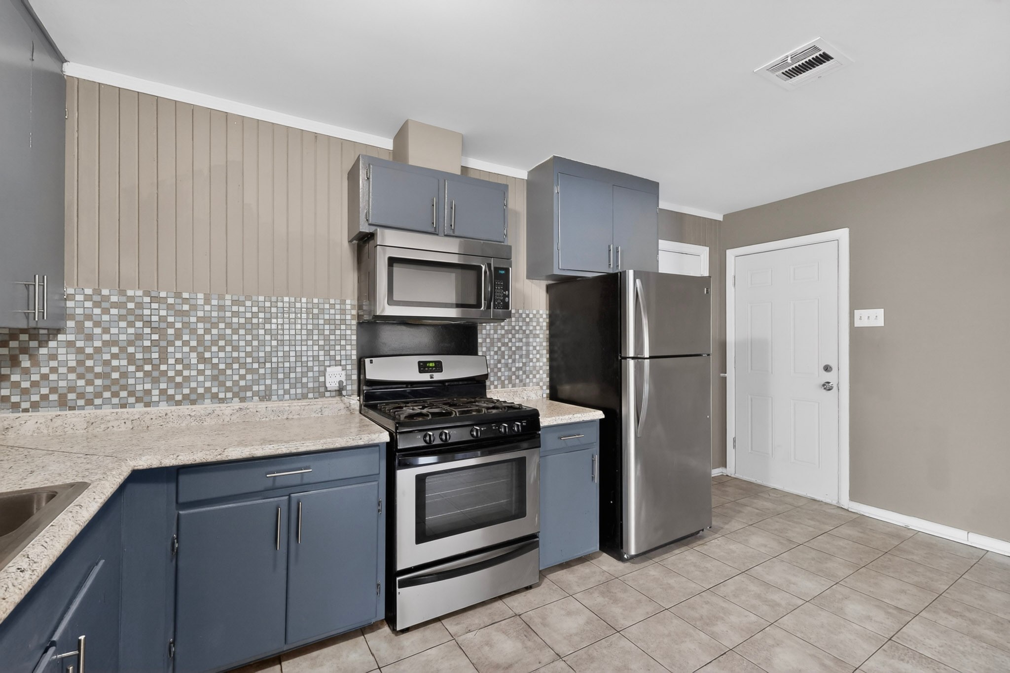 2104 Hillburn Drive Dallas TX 75227