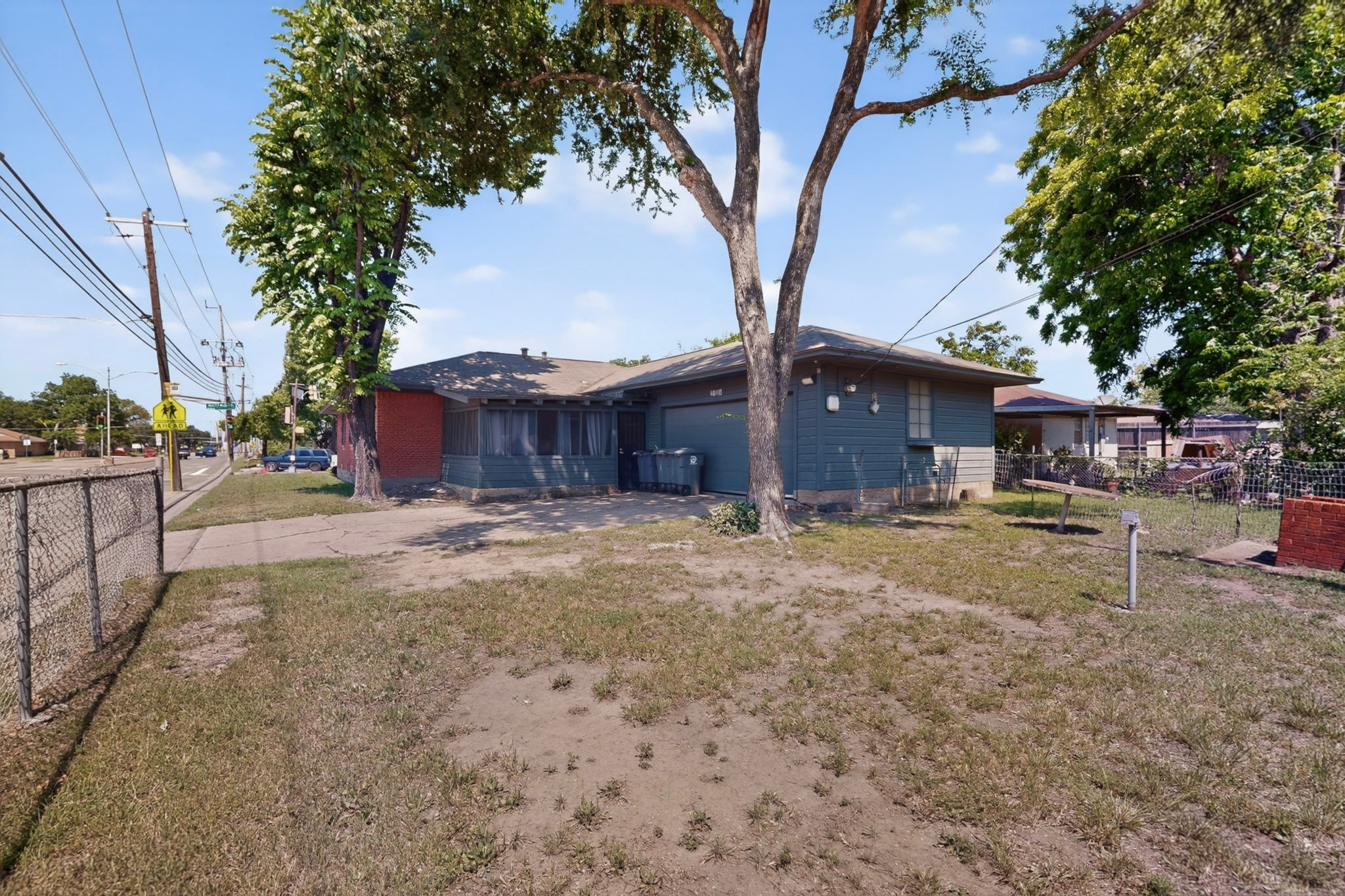 2104 Hillburn Drive Dallas TX 75227