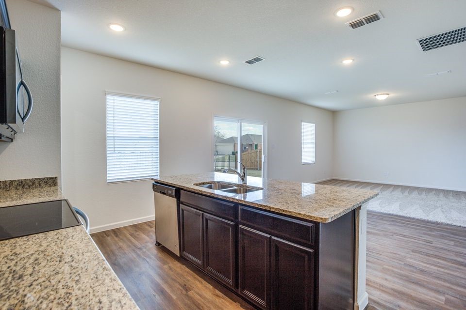 1917 Briar Cove Anna TX 75409