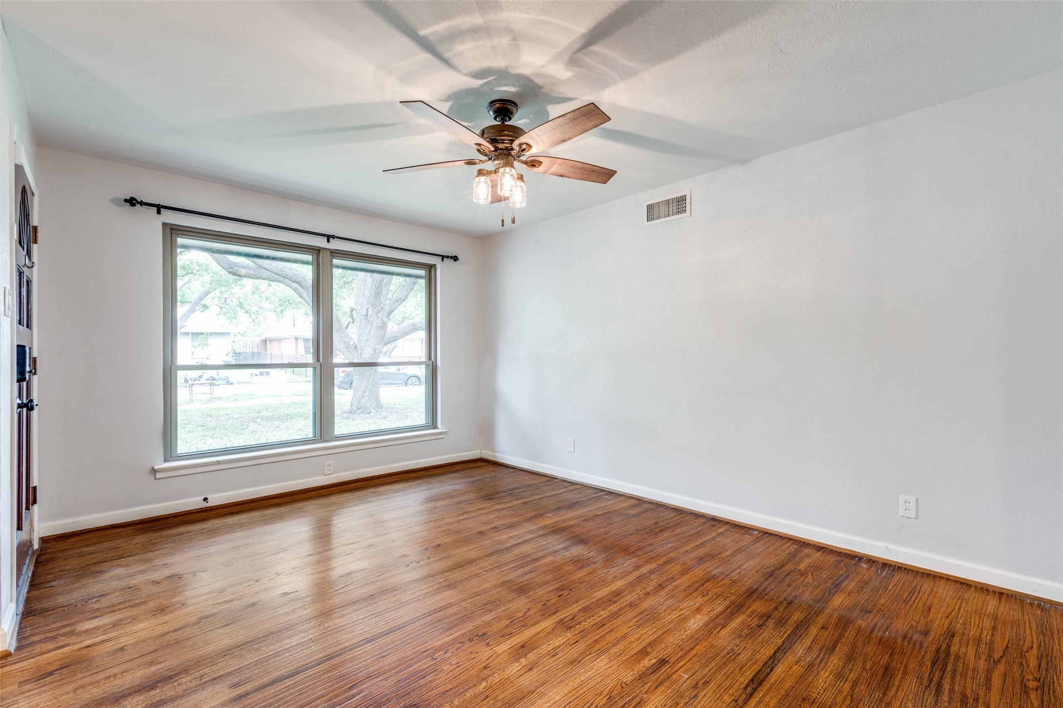 3230 San Lucas Avenue Dallas TX 75228