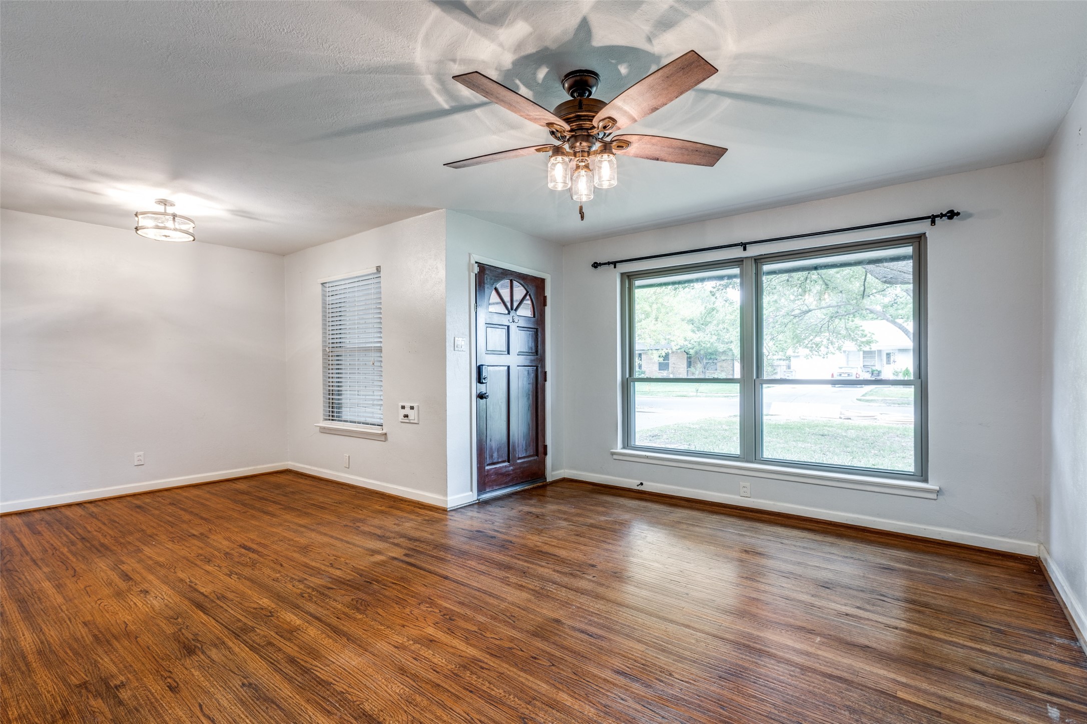 3230 San Lucas Avenue Dallas TX 75228