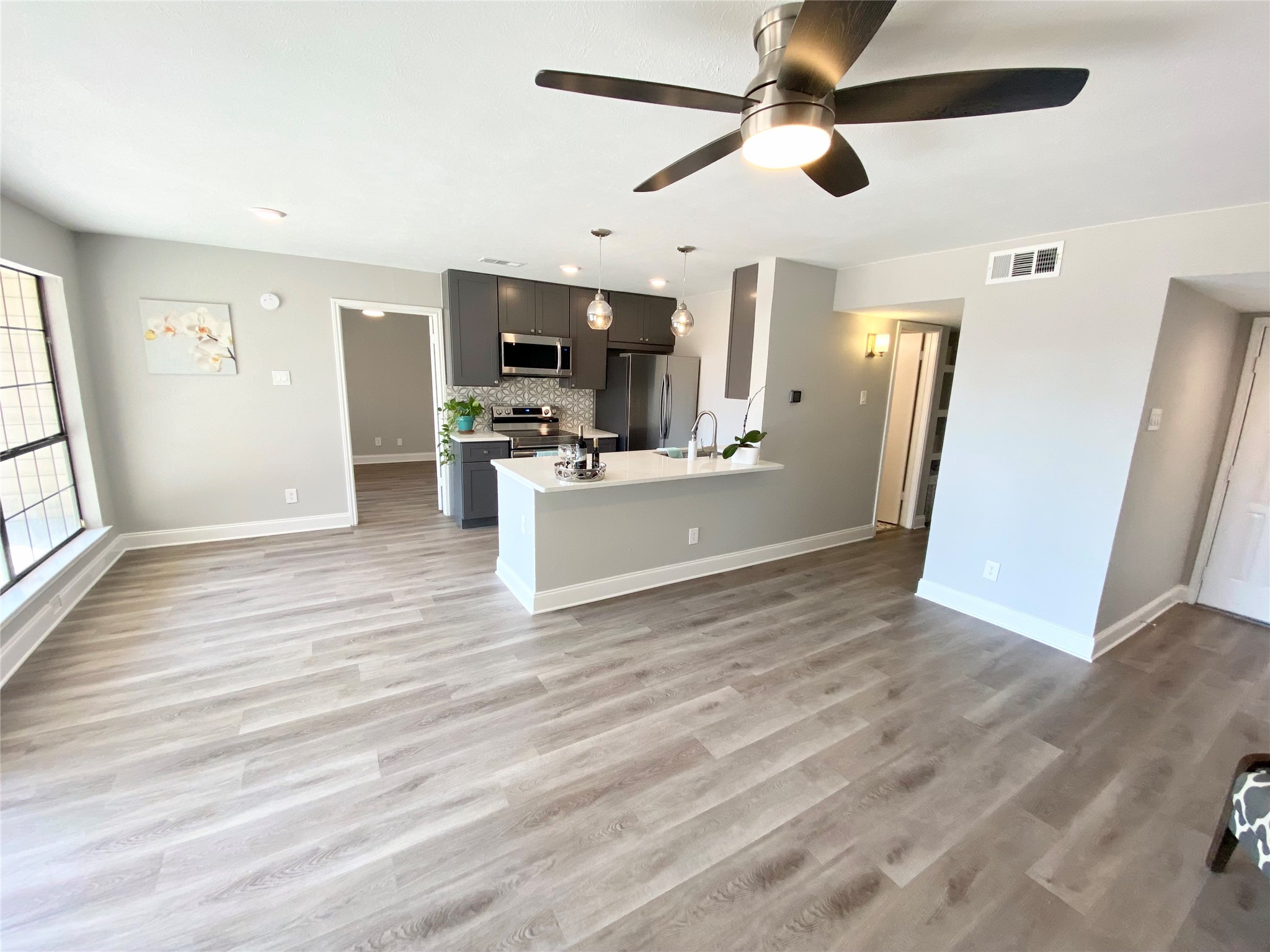 2505 Wedglea Drive Dallas TX 75211