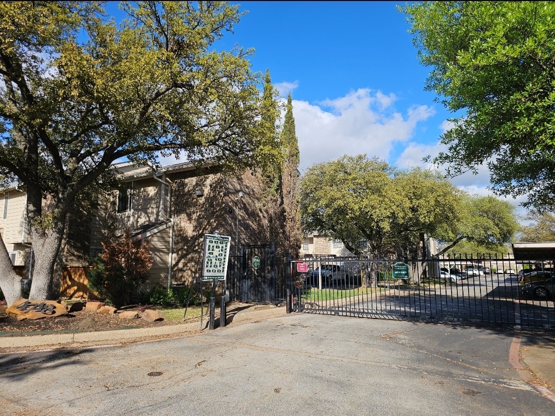 4748 Old Bent Tree Lane Dallas TX 75287