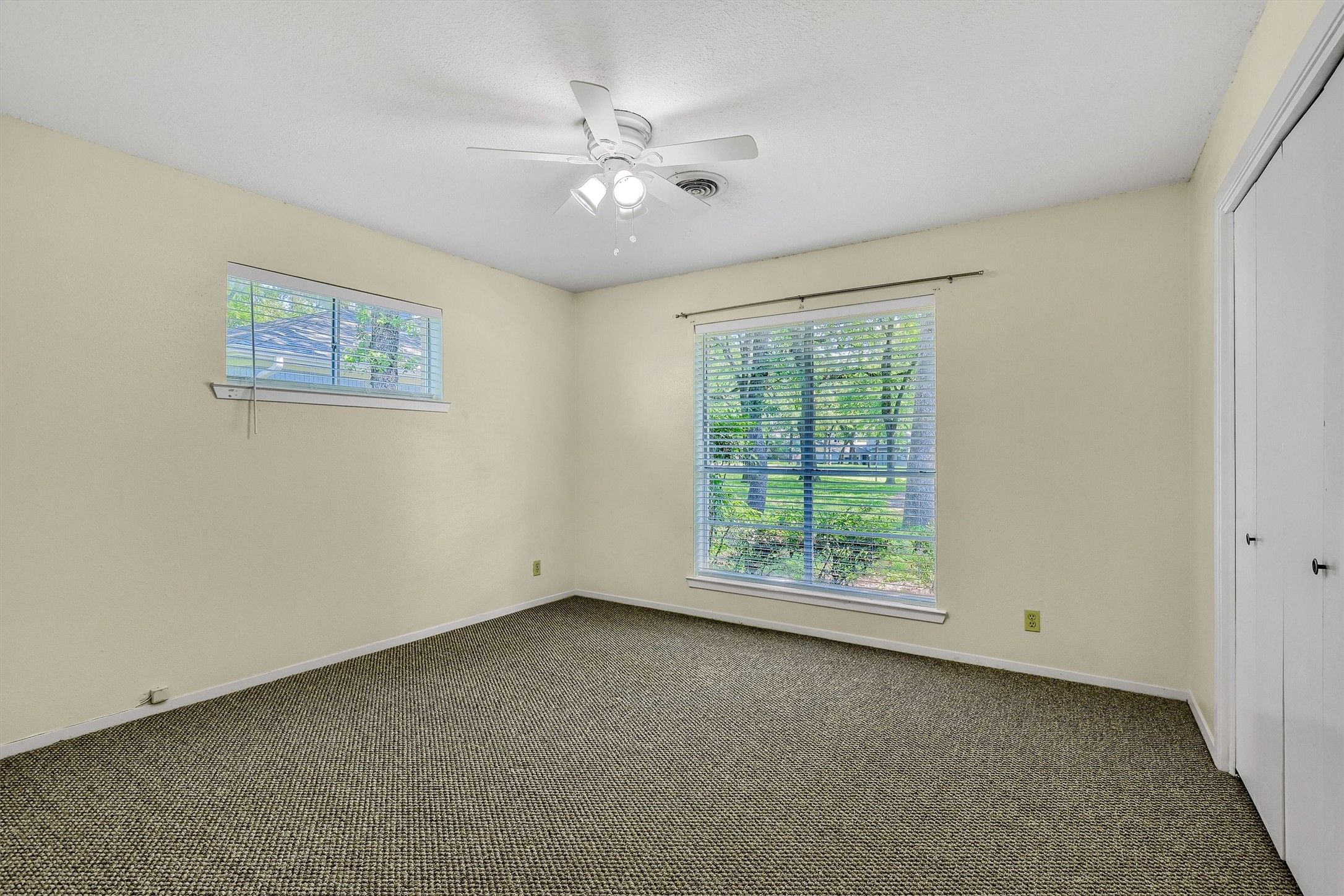 910 Kiowa Drive W Lake Kiowa TX 76240