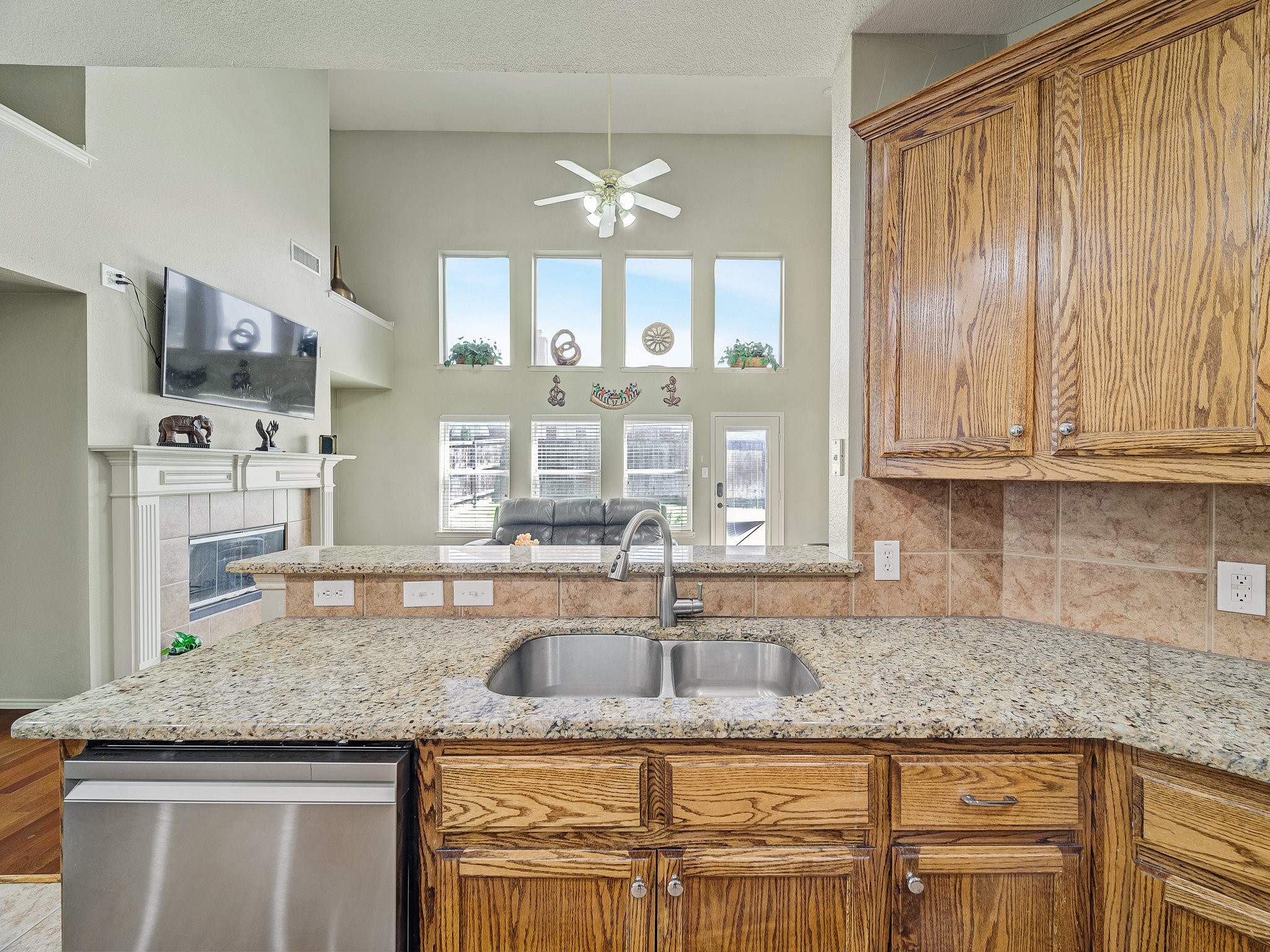 9332 Granger Lane Fort Worth TX 76244