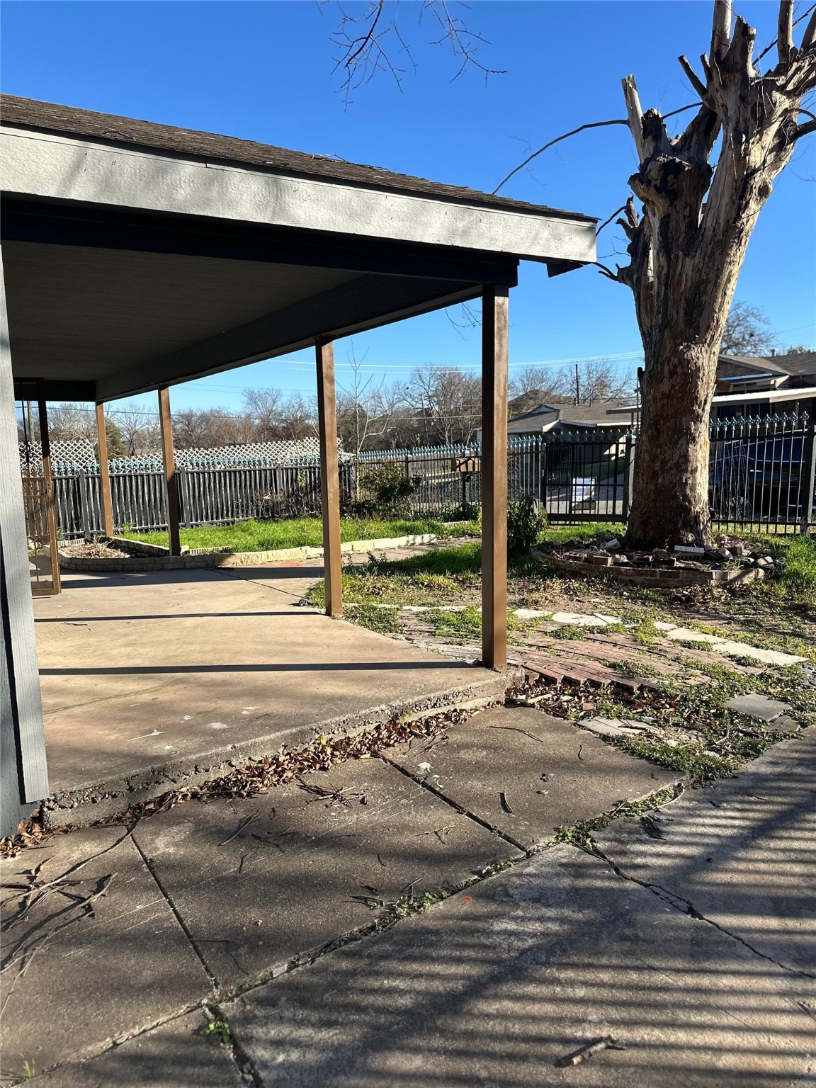 1117 E Harvey Avenue Fort Worth TX 76104