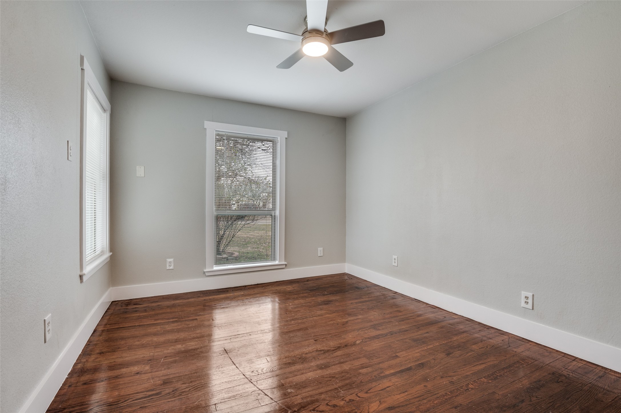 1326 Johns Avenue Lancaster TX 75134
