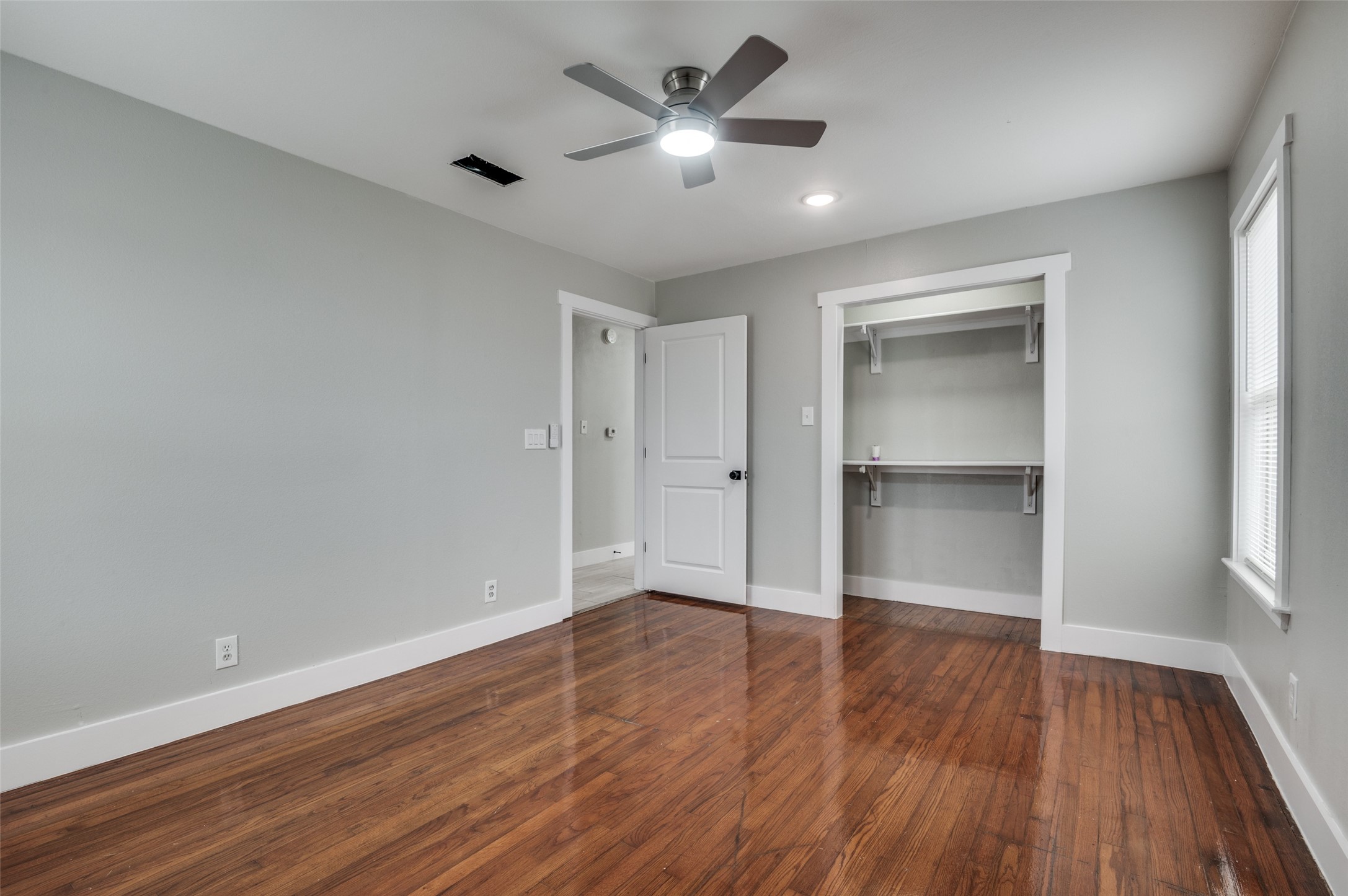 1326 Johns Avenue Lancaster TX 75134