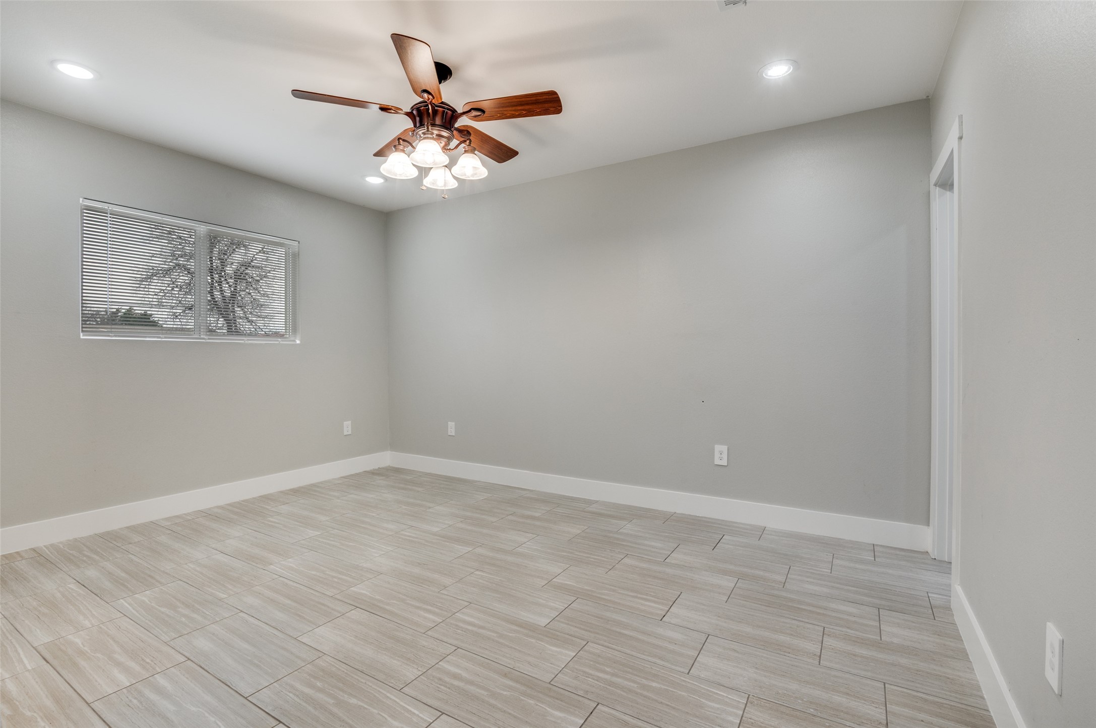1326 Johns Avenue Lancaster TX 75134