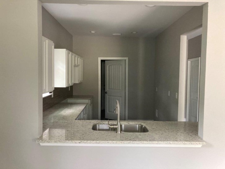 809 S Travis Avenue Denison TX 75021