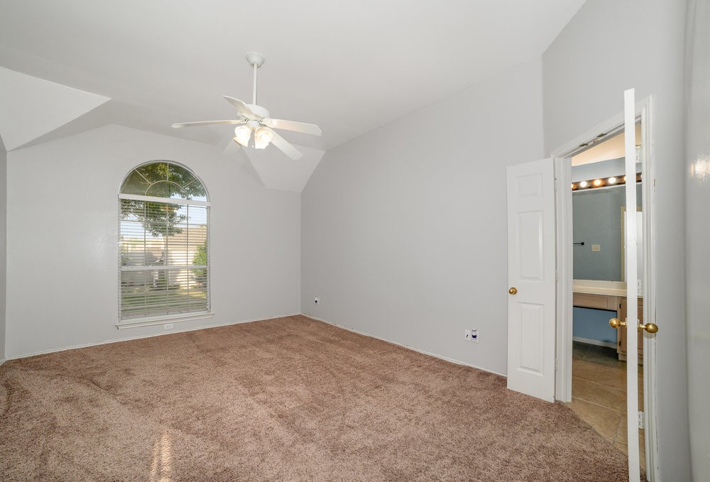1908 Wood Crest Drive Grapevine TX 76051
