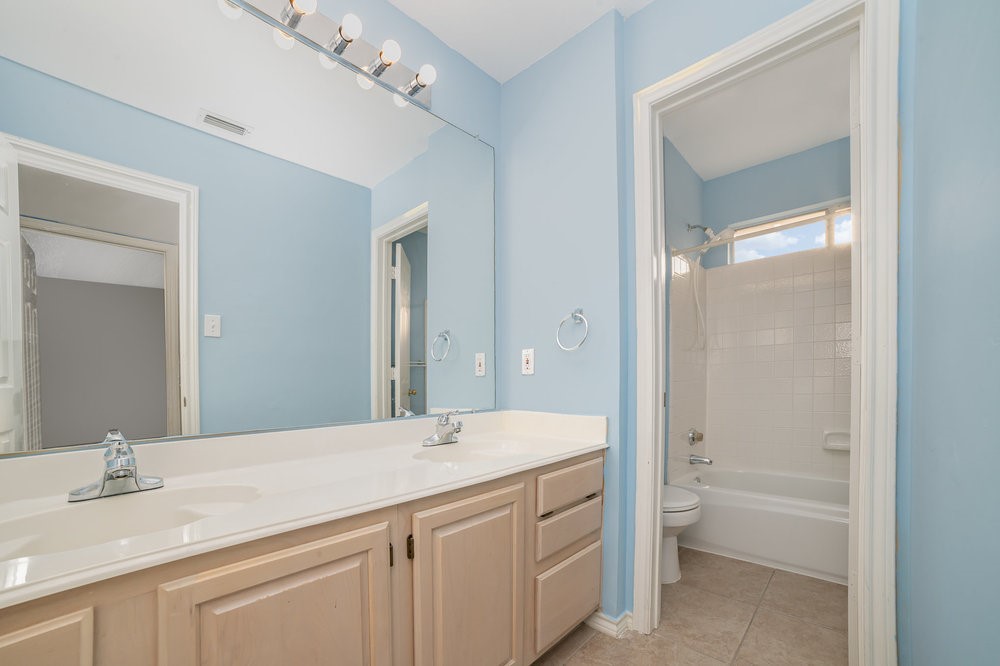 1908 Wood Crest Drive Grapevine TX 76051