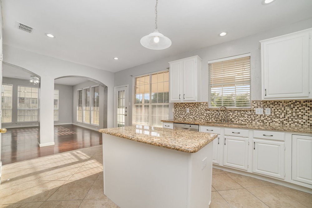 1908 Wood Crest Drive Grapevine TX 76051