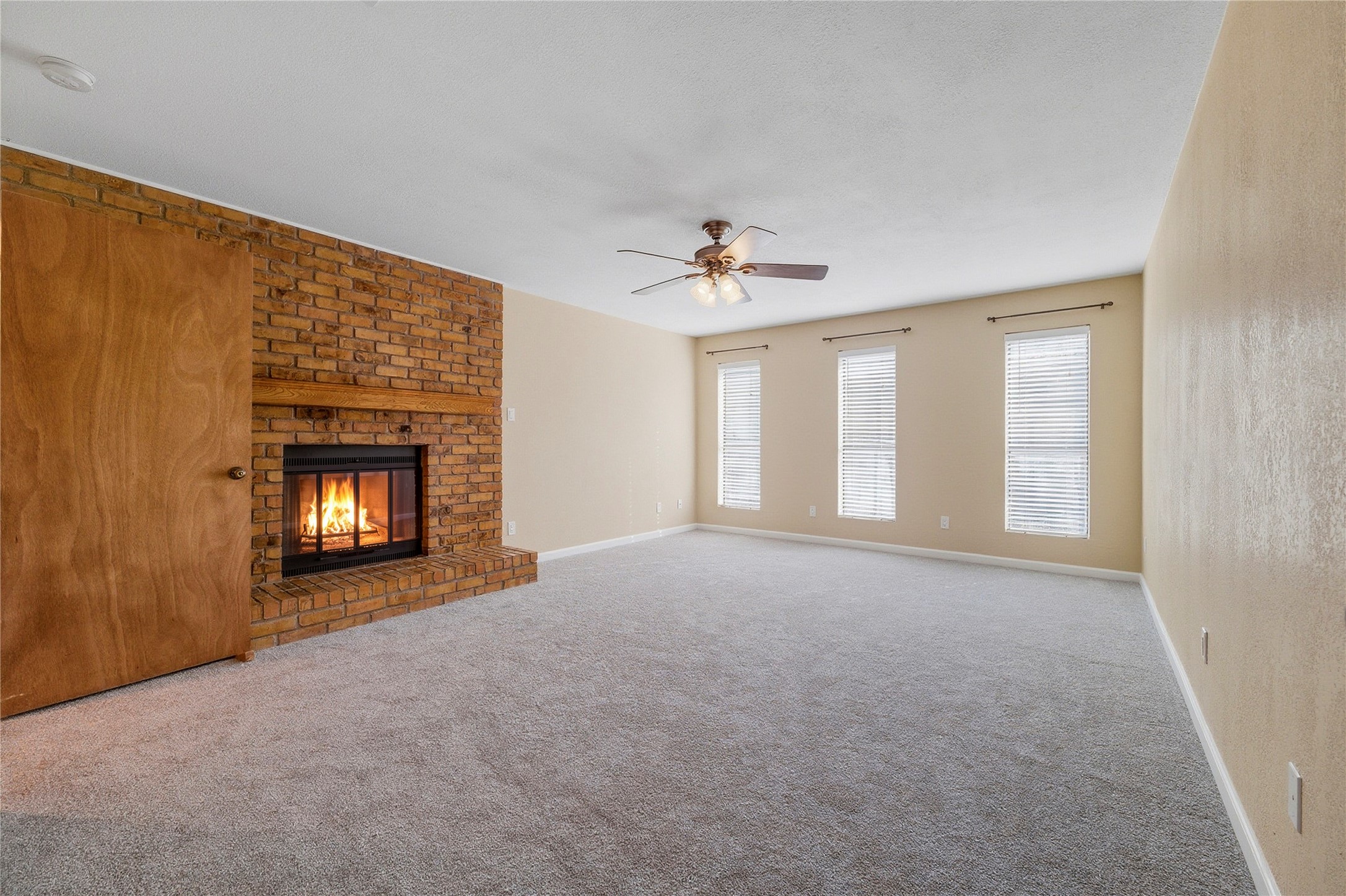 322 N Greenstone Lane Duncanville TX 75116