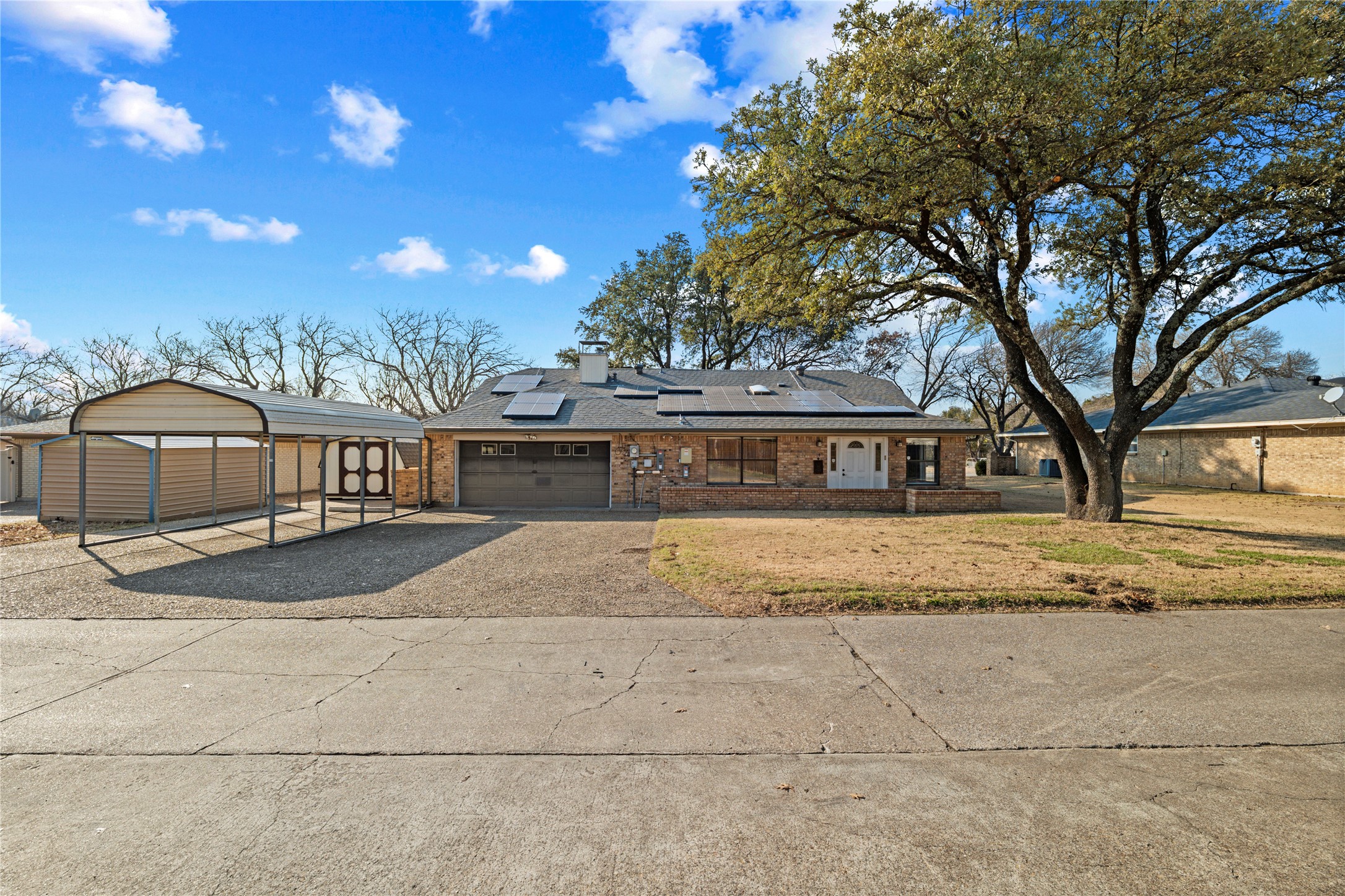 322 N Greenstone Lane Duncanville TX 75116