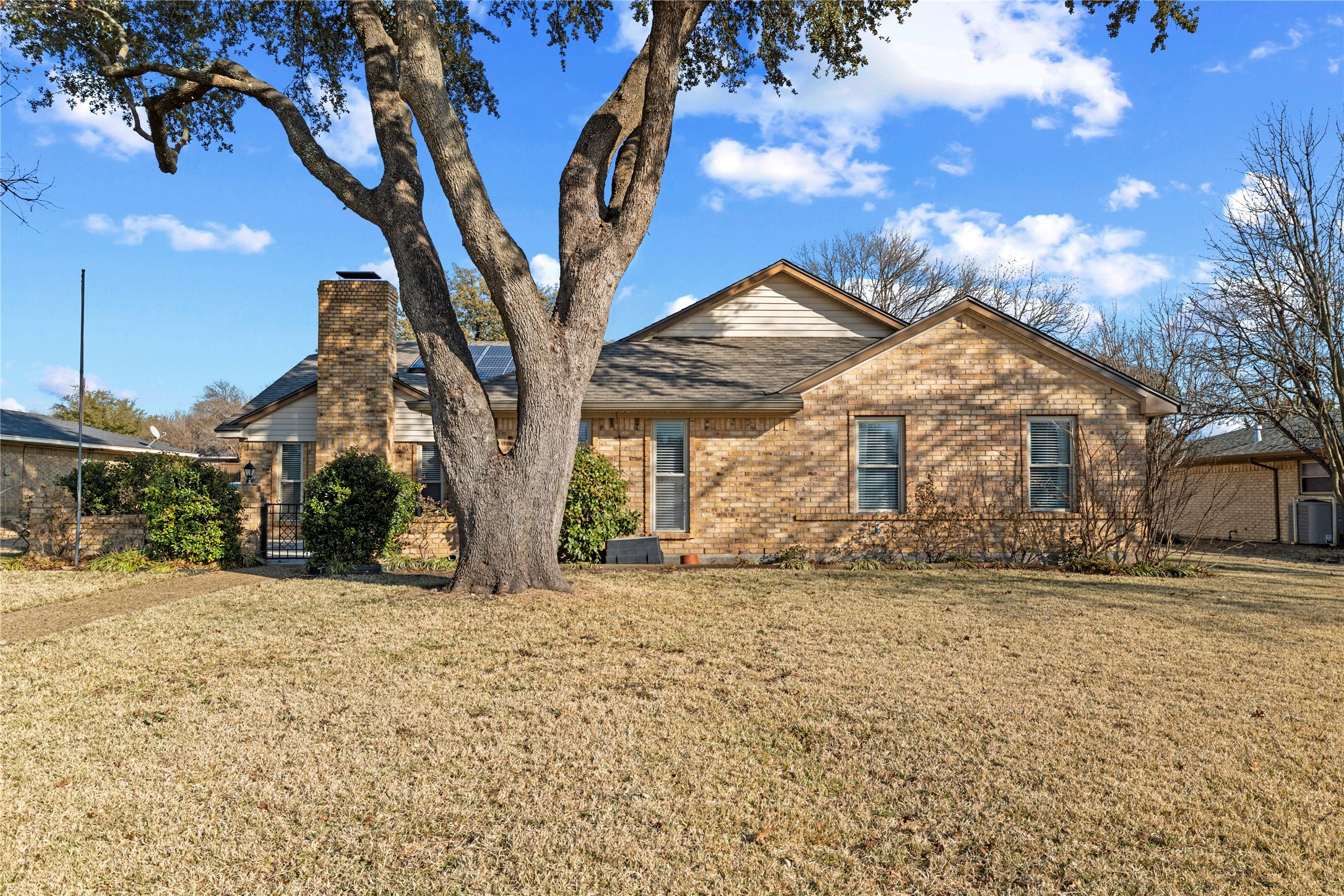 322 N Greenstone Lane Duncanville TX 75116