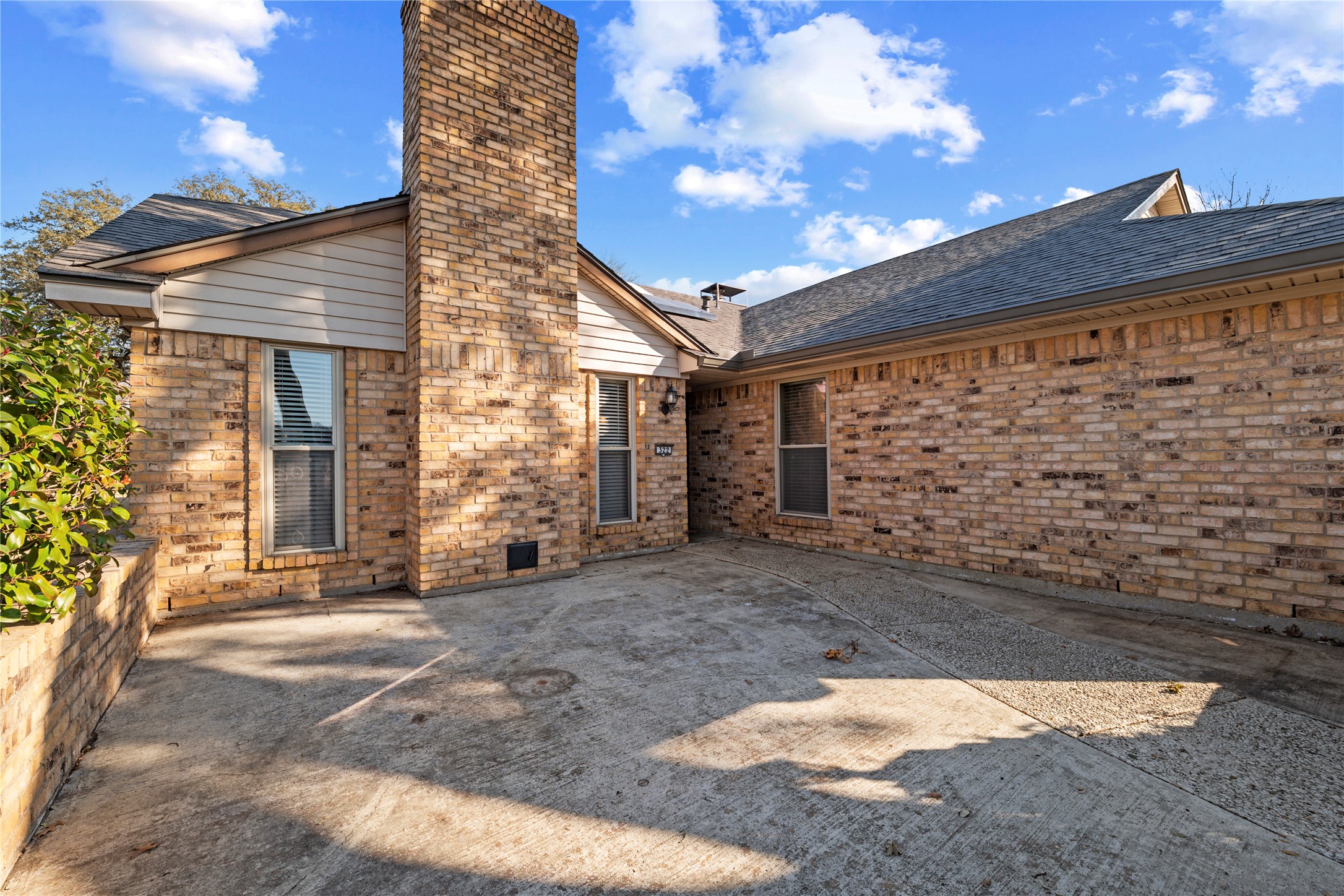 322 N Greenstone Lane Duncanville TX 75116