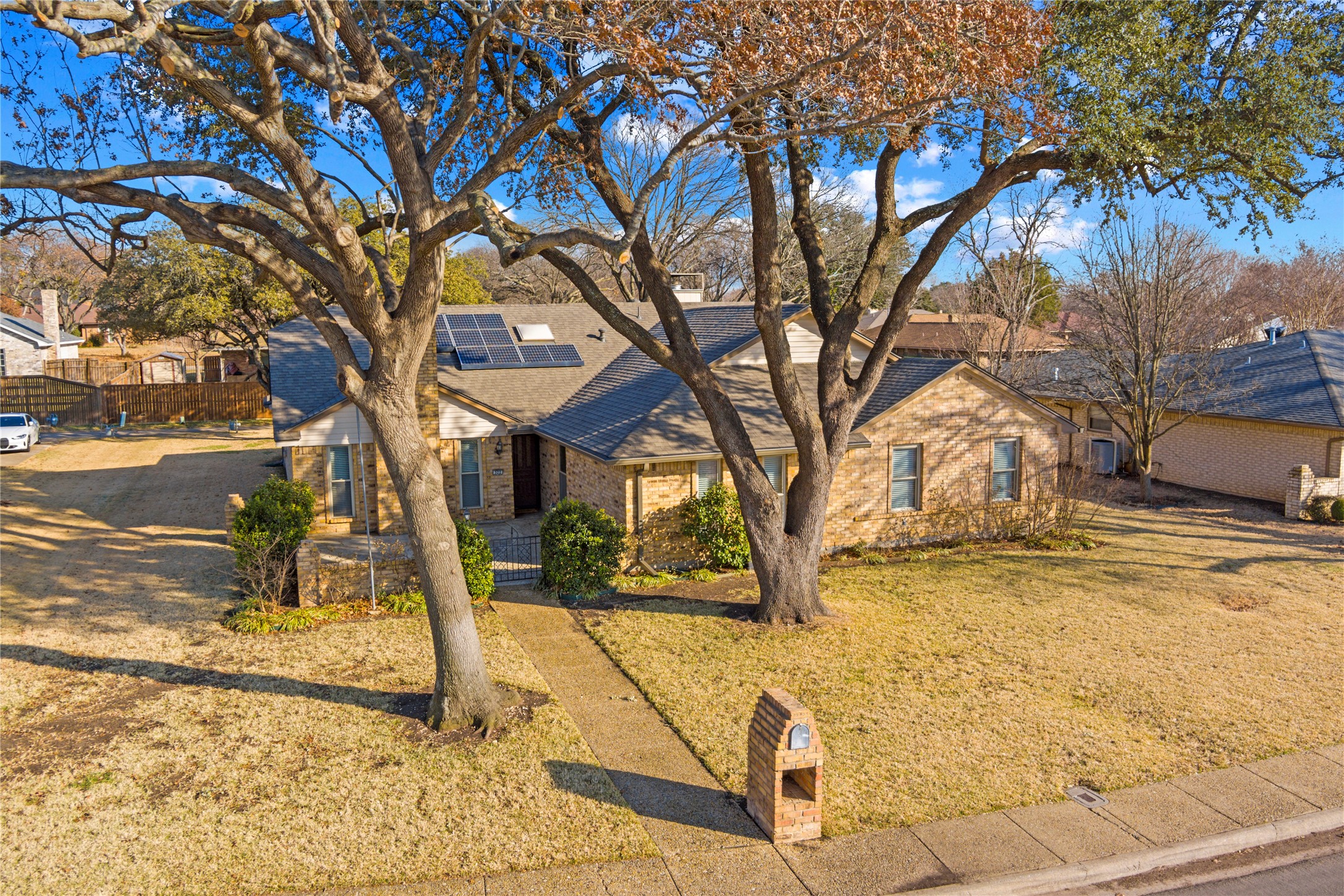 322 N Greenstone Lane Duncanville TX 75116