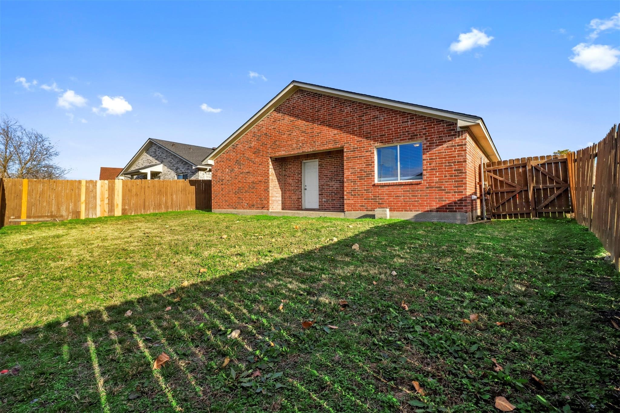 1716 Manor Garden Greenville TX 75401