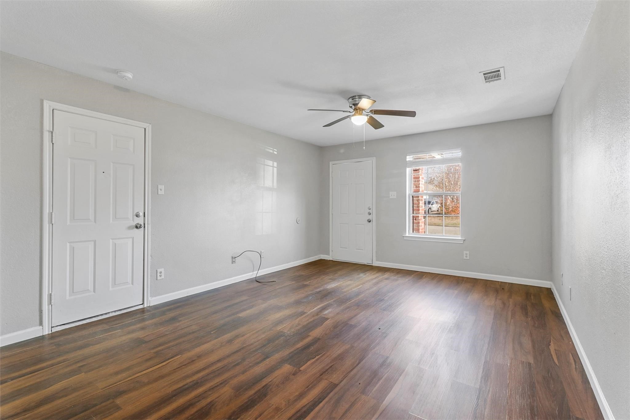 1716 Manor Garden Greenville TX 75401