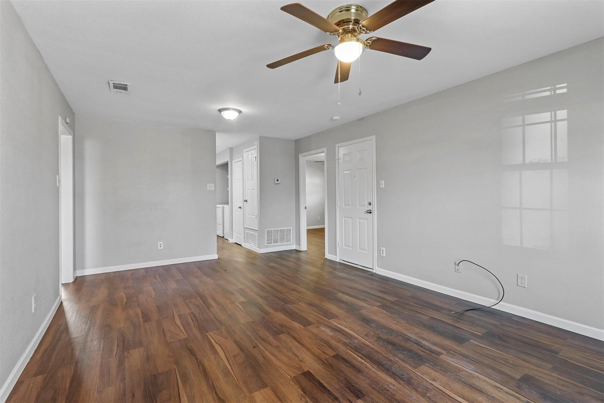 1716 Manor Garden Greenville TX 75401