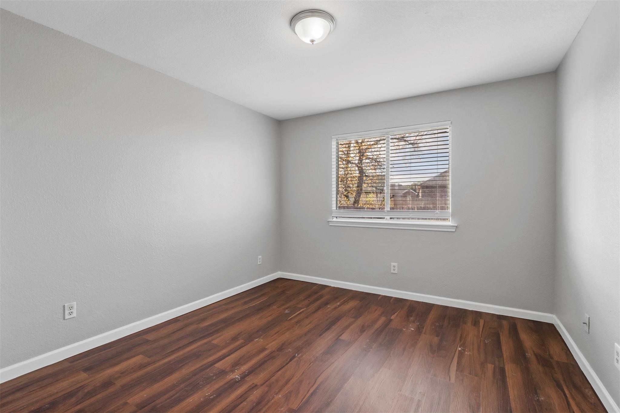 1716 Manor Garden Greenville TX 75401
