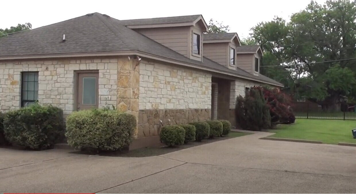 2528 S 3rd Street Waco TX 76706