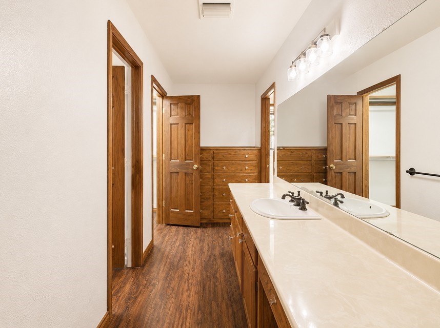 413 N Trail Street Crowley TX 76036