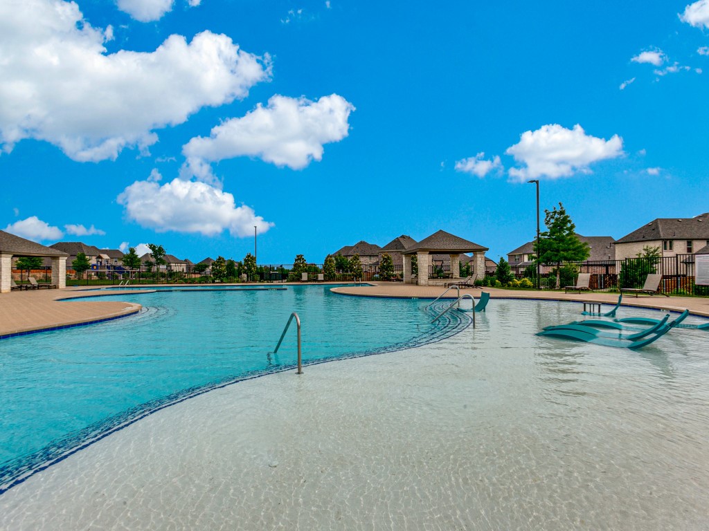 8254 Primrose Way Dallas TX 75252