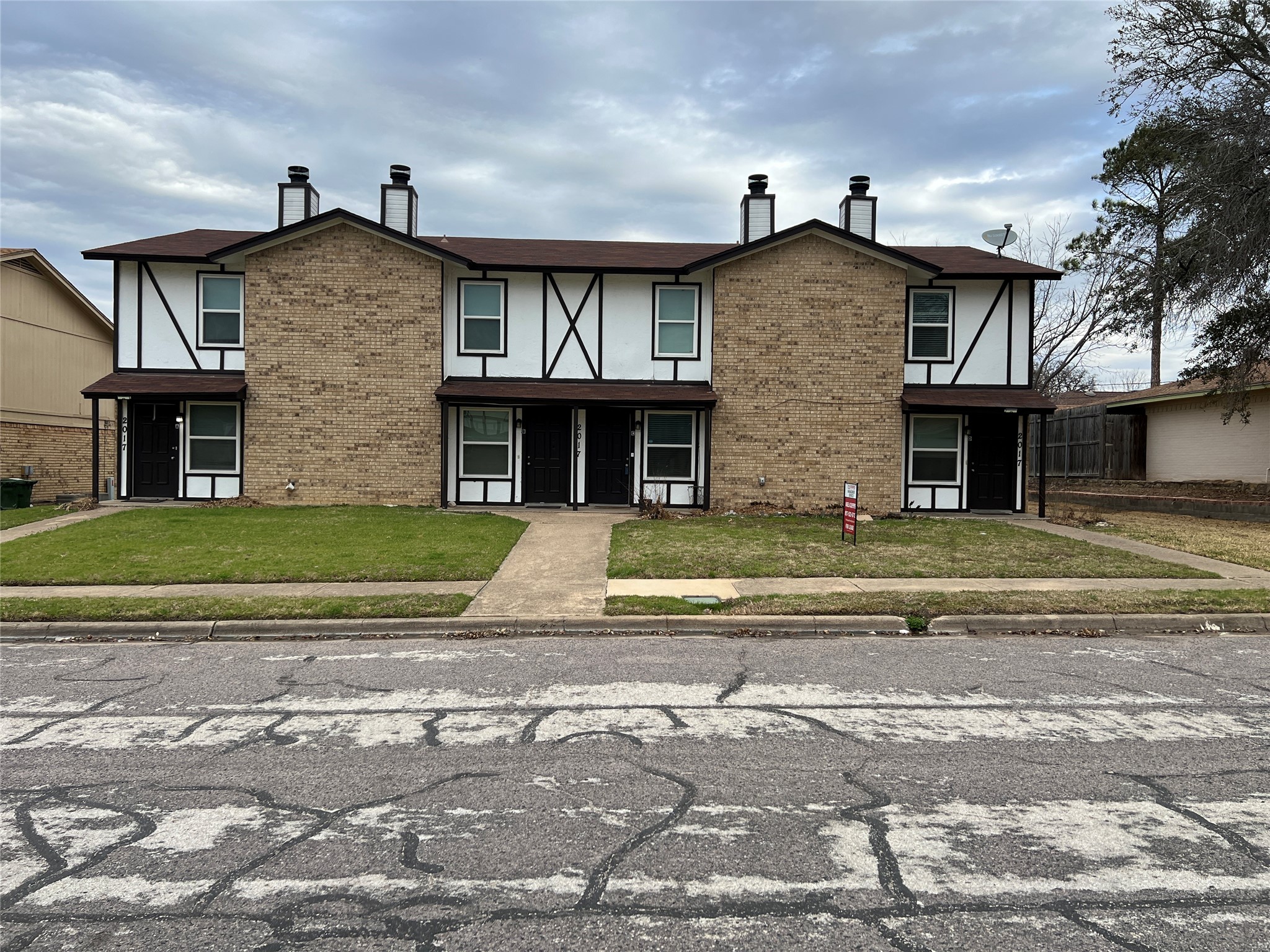 2017 Paisley Drive Arlington TX 76015