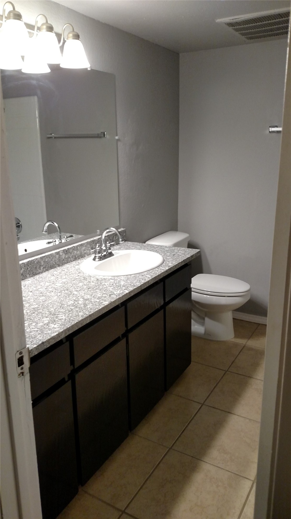 2017 Paisley Drive Arlington TX 76015