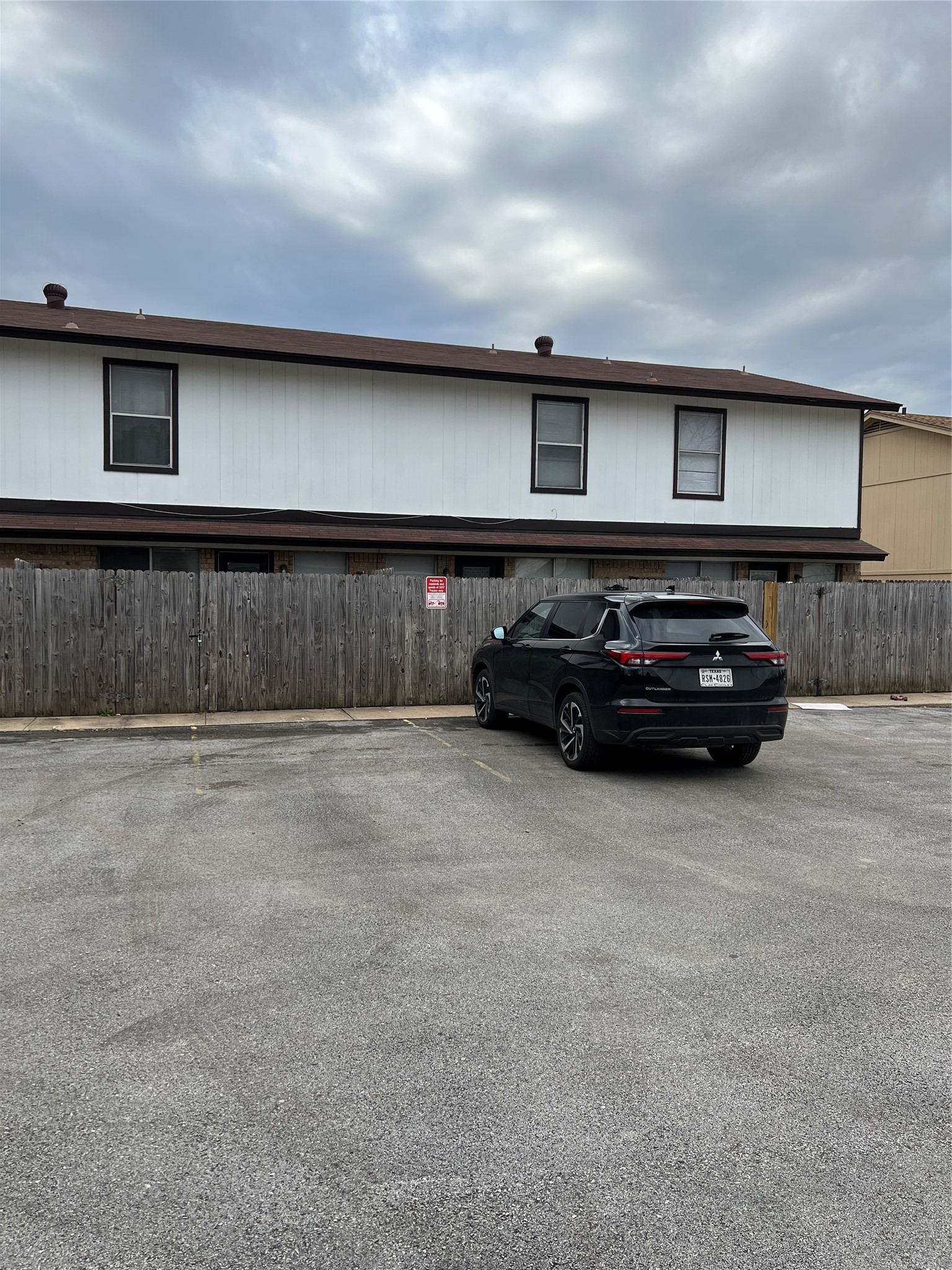 2017 Paisley Drive Arlington TX 76015
