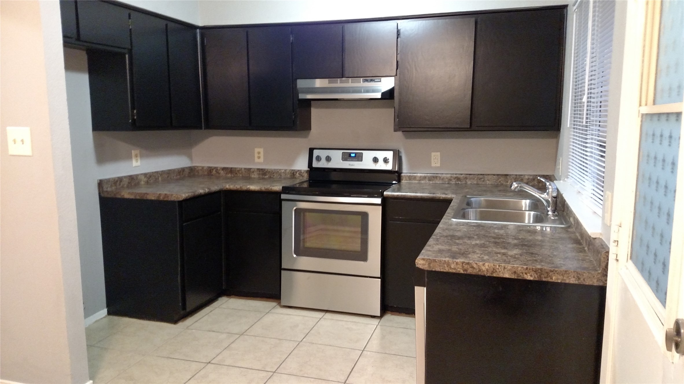 2017 Paisley Drive Arlington TX 76015