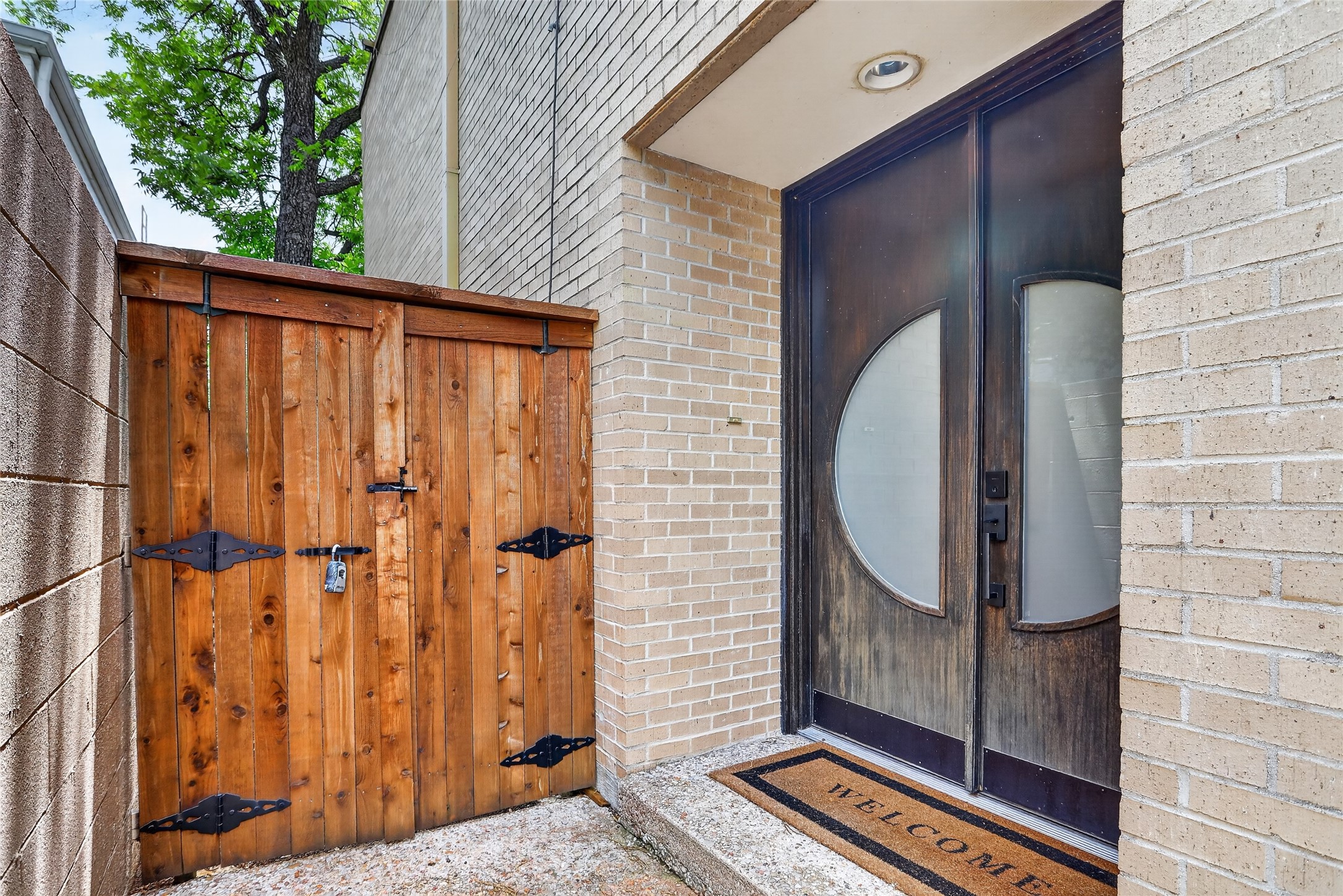 5713 Pershing Avenue Fort Worth TX 76107