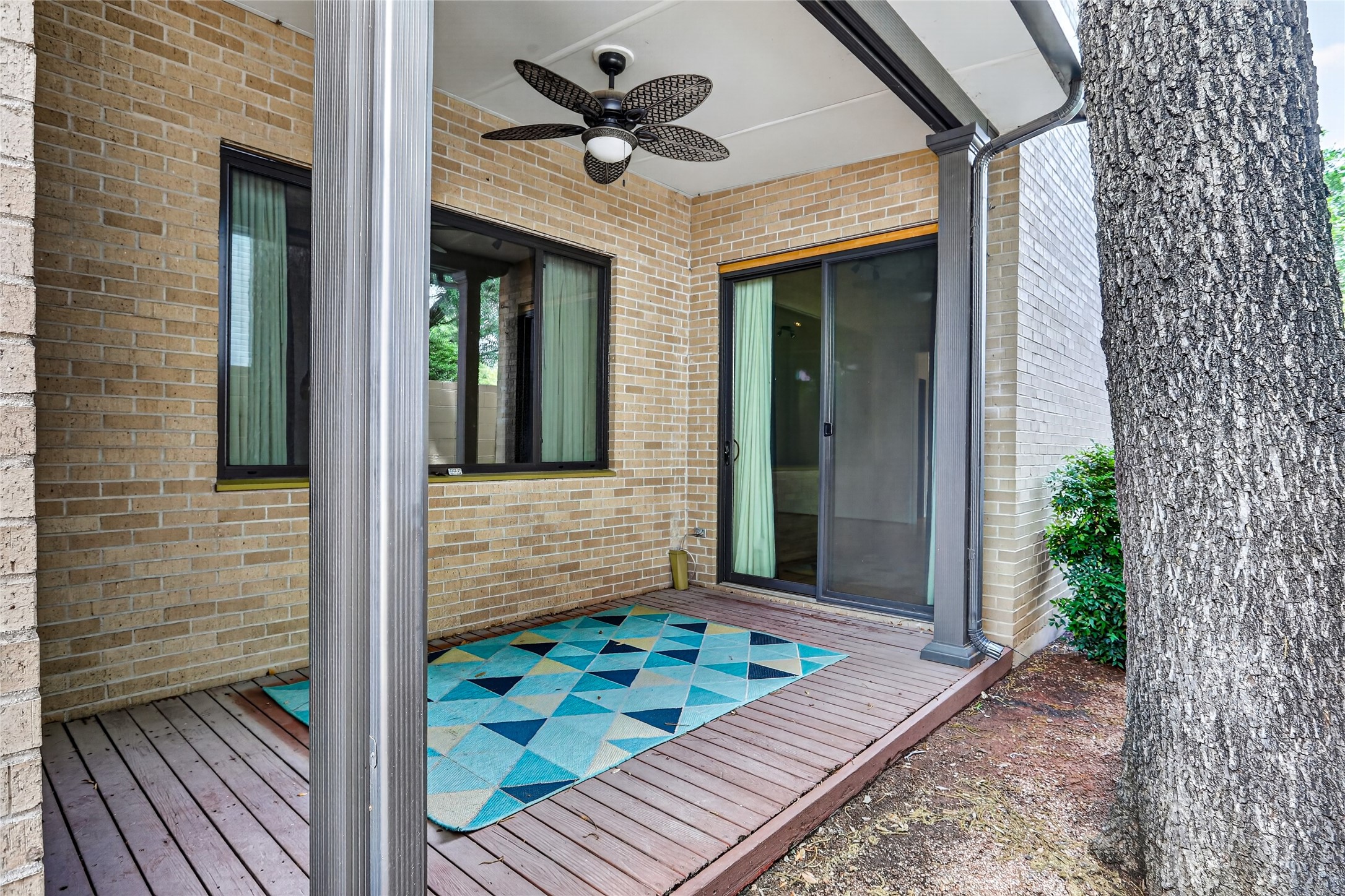 5713 Pershing Avenue Fort Worth TX 76107