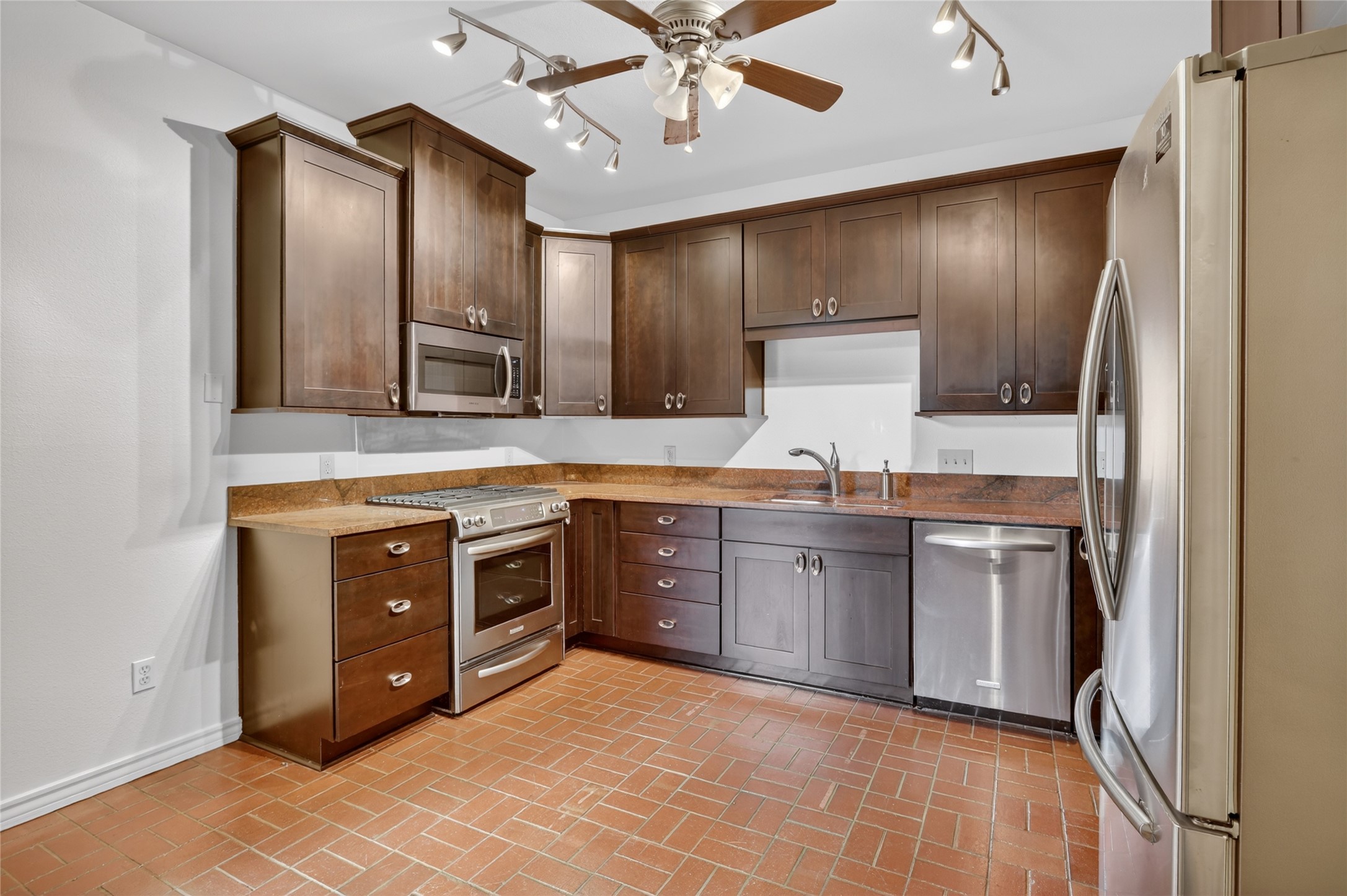 5713 Pershing Avenue Fort Worth TX 76107