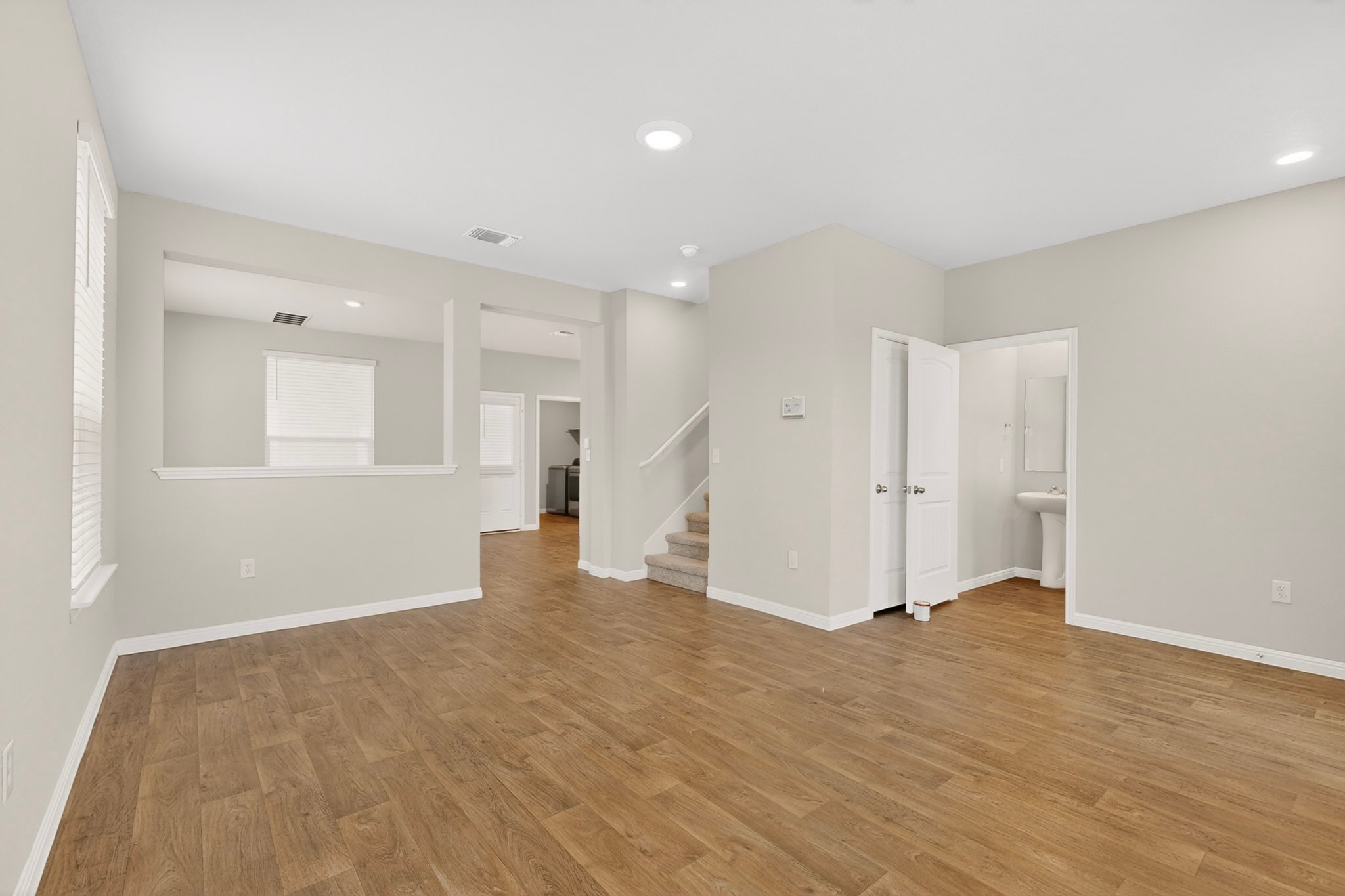 1709 Arborside Austin TX 78754