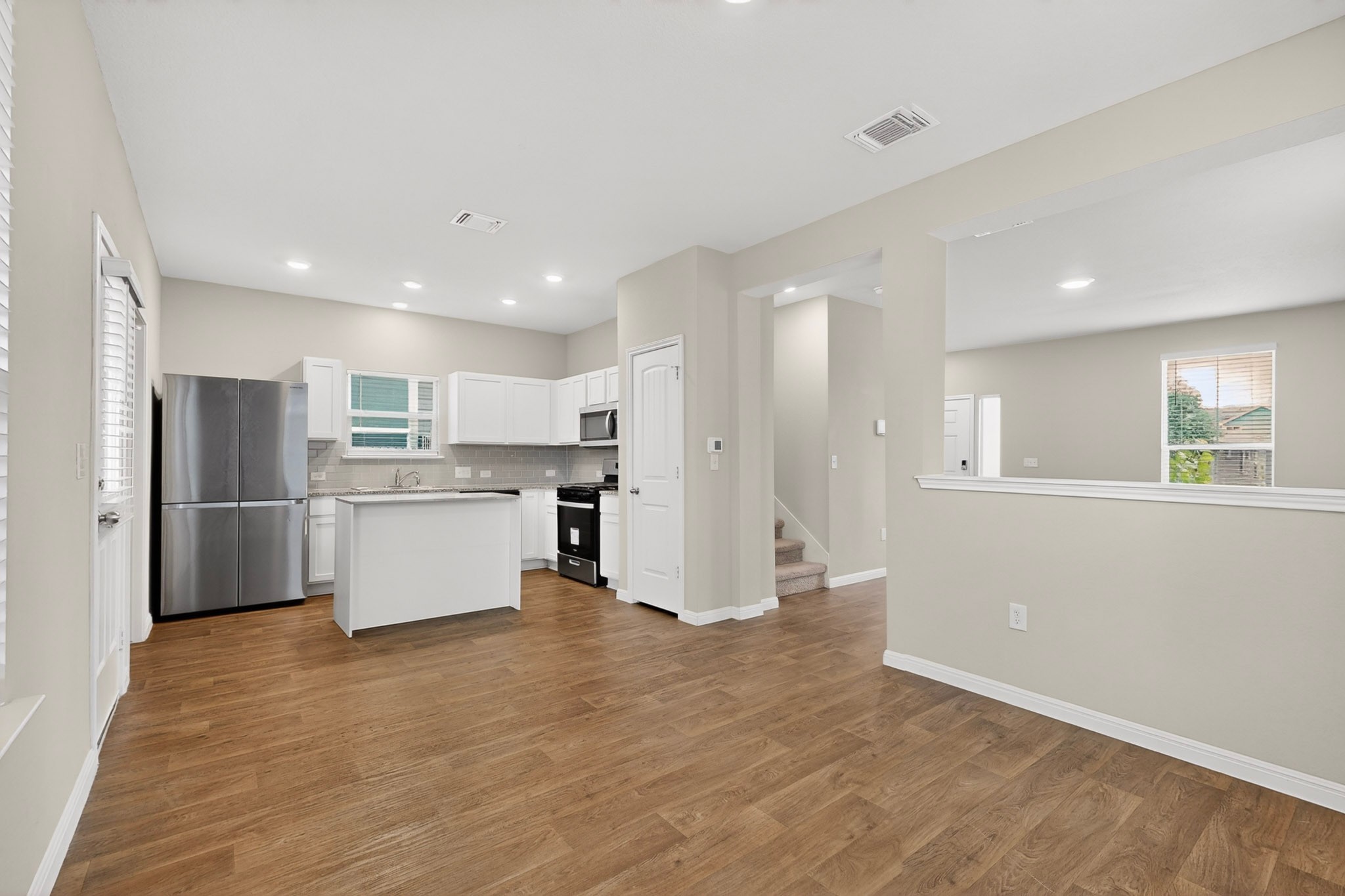 1709 Arborside Austin TX 78754