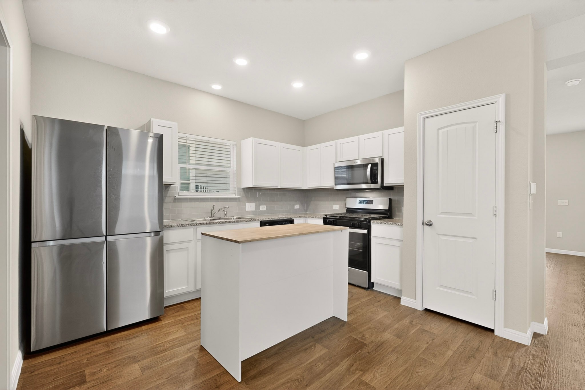1709 Arborside Austin TX 78754